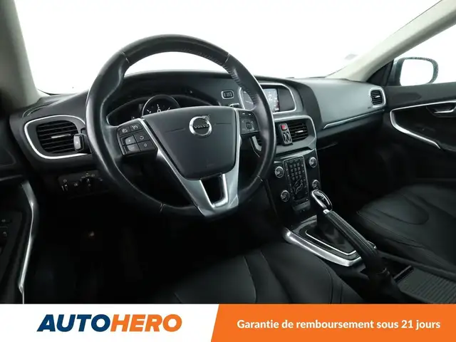 Volvo V40 view 11