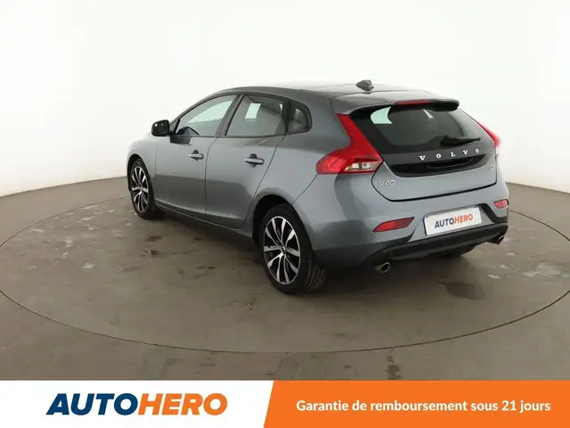 Volvo V40 view 4