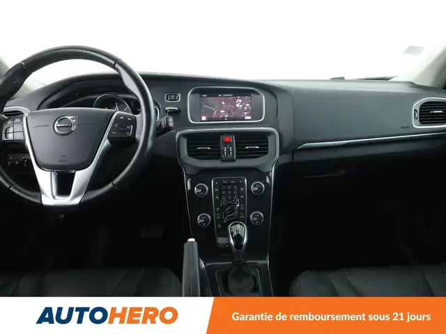 Volvo V40 view 12