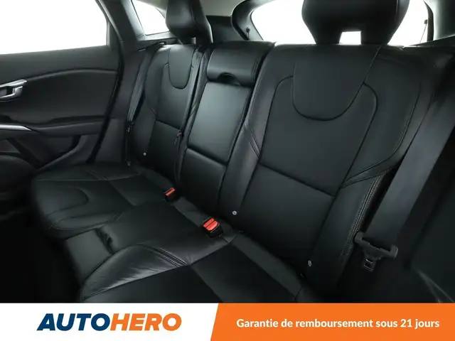 Volvo V40 view 14