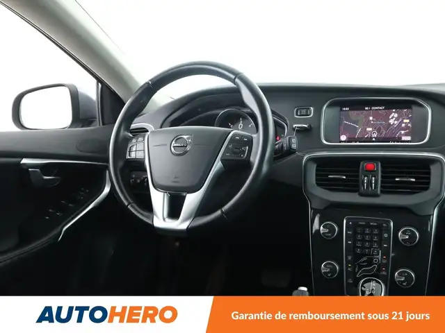 Volvo V40 view 13