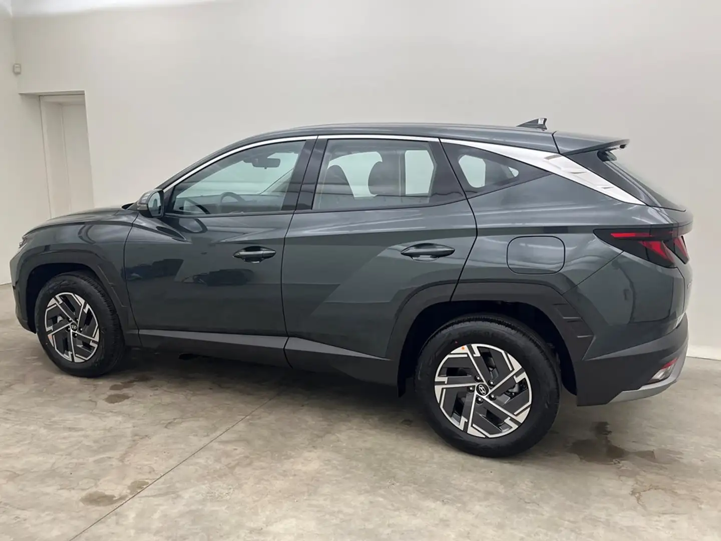 Hyundai TUCSON 1.6T-GDi Techno 48v 6iMT GPS Camera Dig.Airco Vert - 2