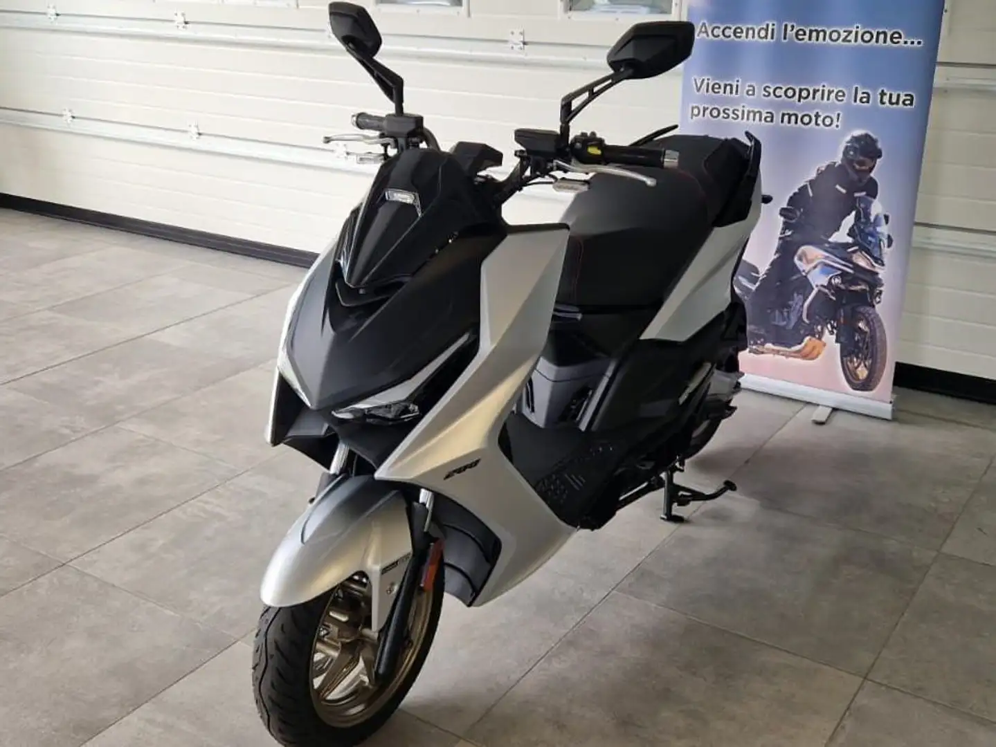 Kymco KRV 200 Argento - 1