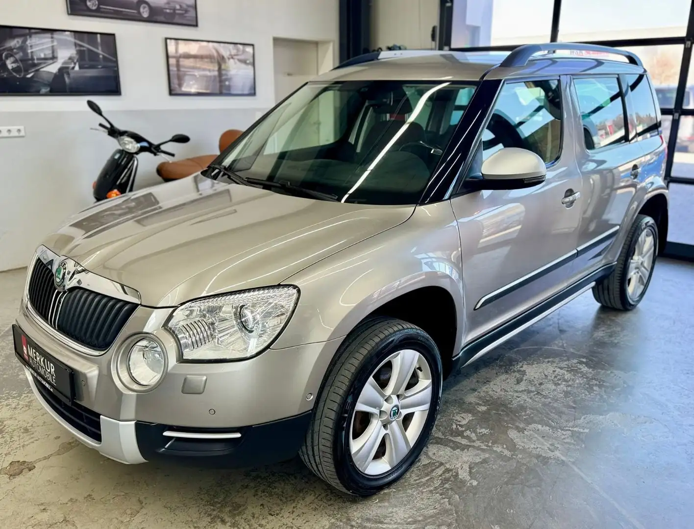 Skoda Yeti 2.0 TDI DSG Eleg. Plus Edition 4x4+Navi+AHK Beige - 1
