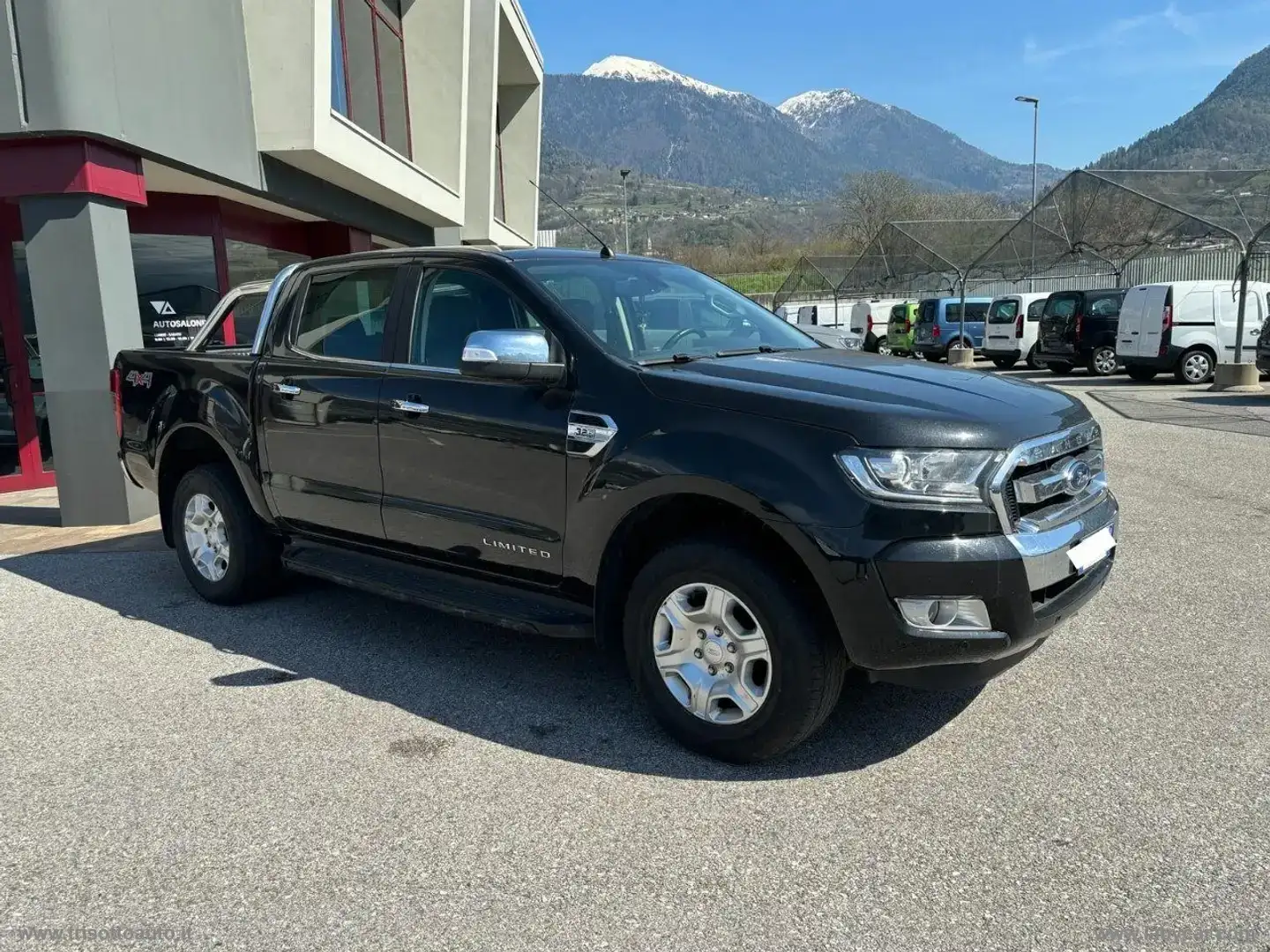Ford Ranger 3.2 200CV 4X4 LIMITED CON GANCIO TRAINO Nero - 2