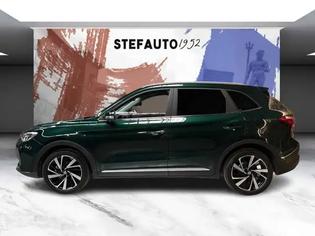 MG ZS view 3