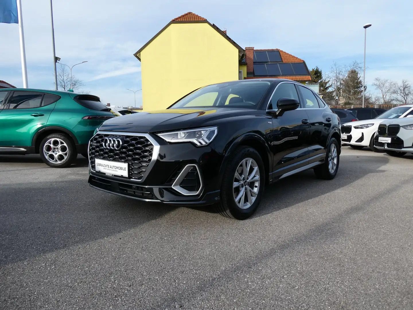 Audi Q3 Sportback 35 TDI quattro S- Schwarz - 1