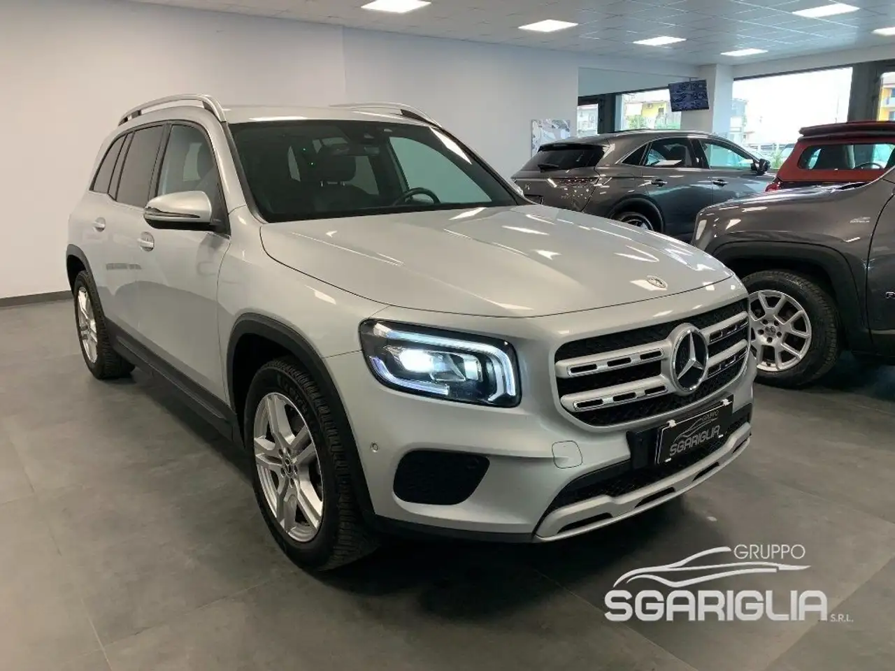 Mercedes-Benz GLB 180
