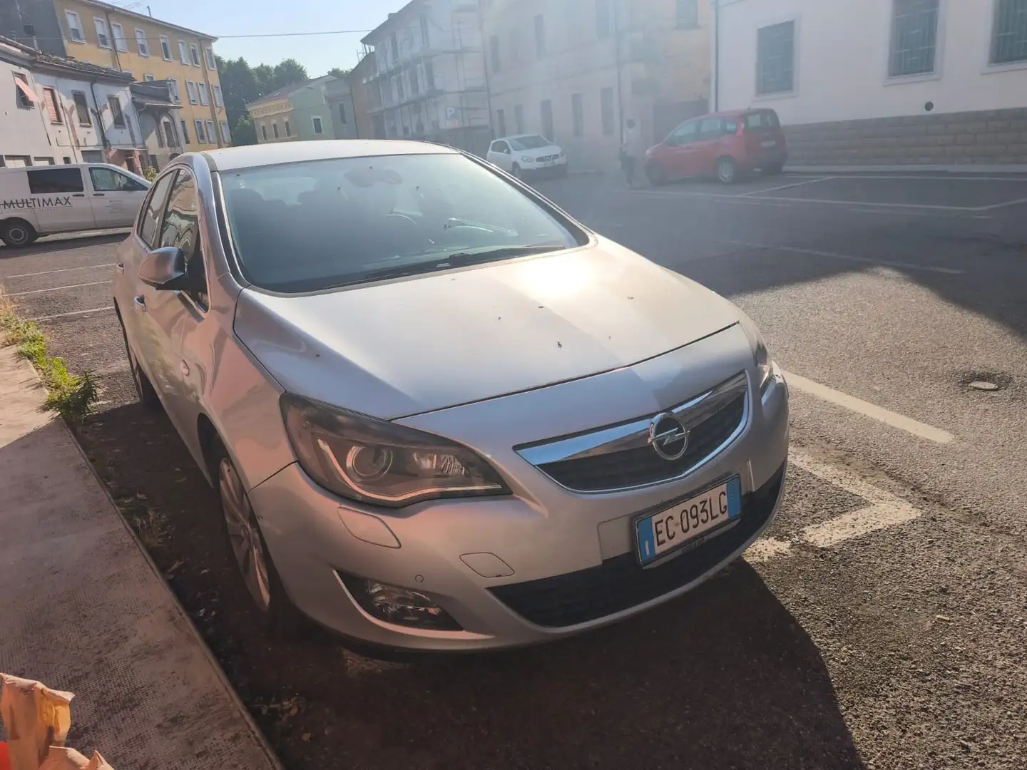 Opel Astra GTC 1.7 cdti Cosmo 110cv E5 - 2