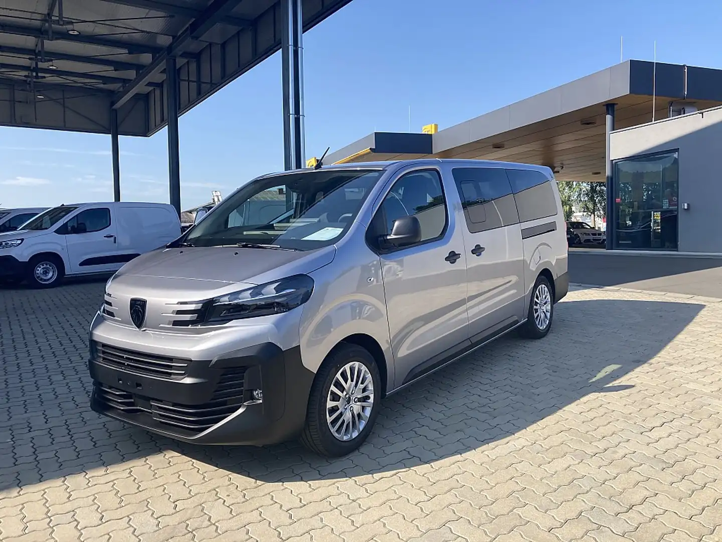 Peugeot Expert Kombi BlueHDi 180 Lang EAT8 8 Sitze Silber - 1