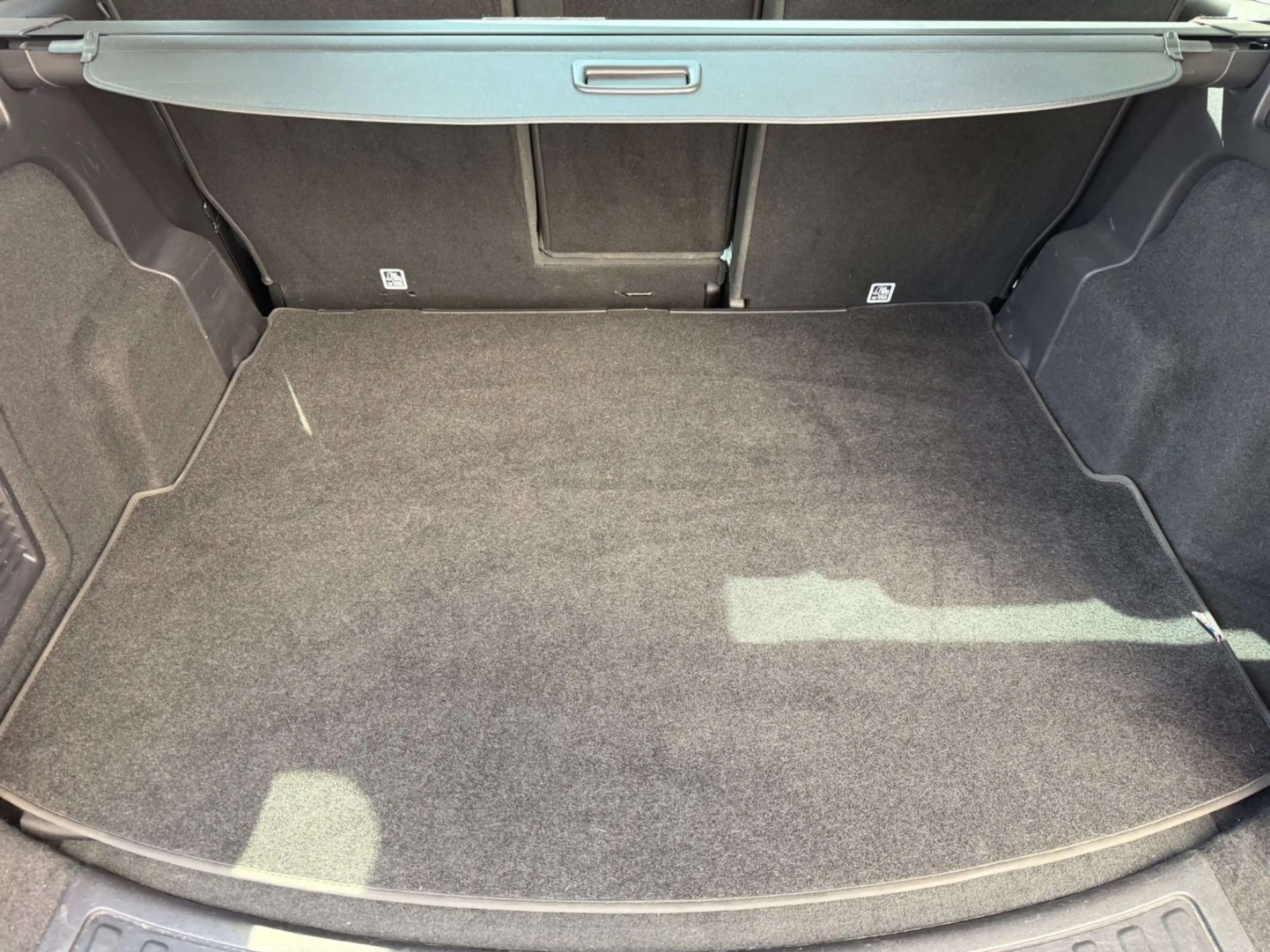 Land Rover Discovery Sport HSE *PANO/AHK/LEDER* — photo 6