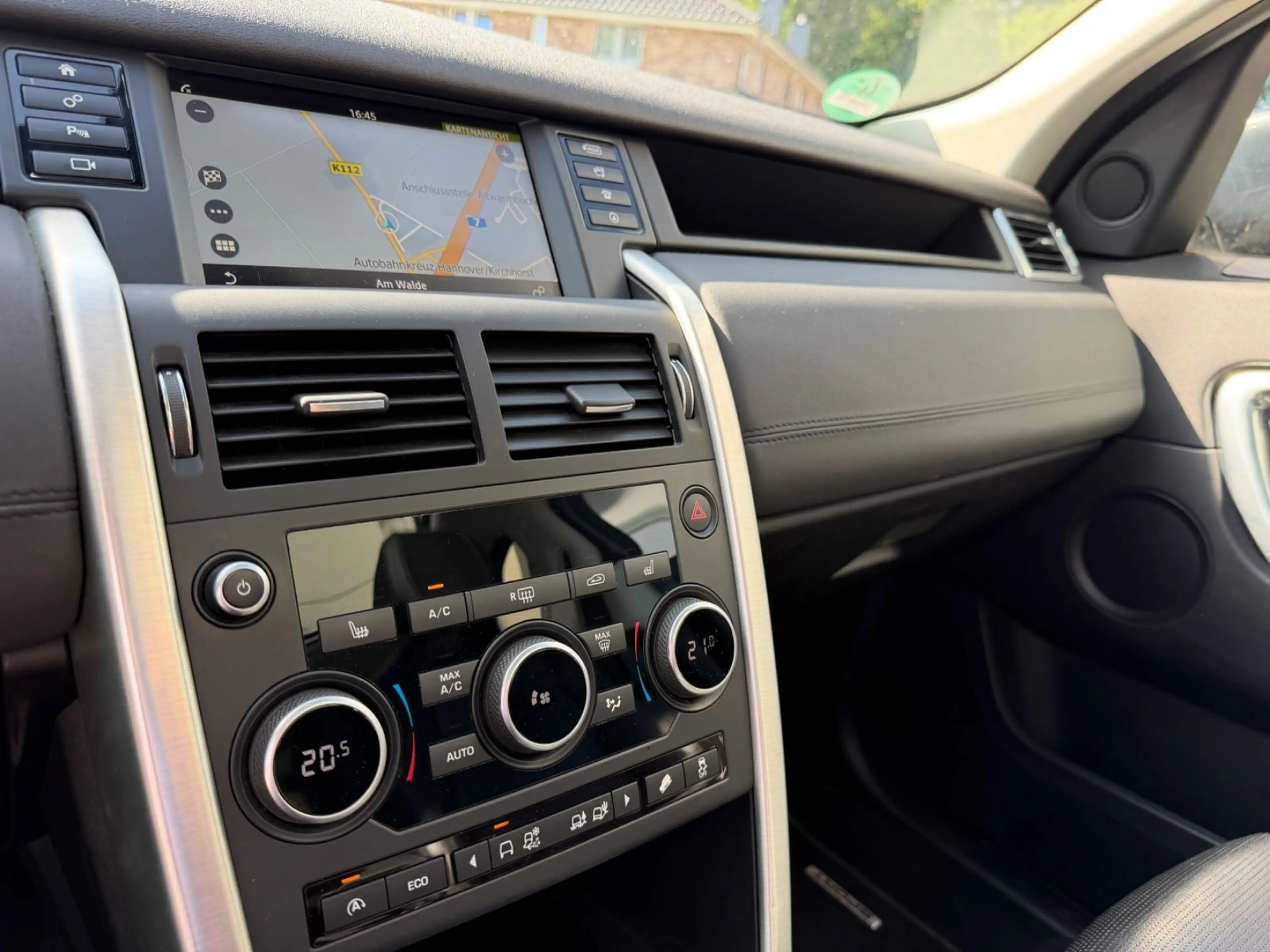 Land Rover Discovery Sport HSE *PANO/AHK/LEDER* — photo 15