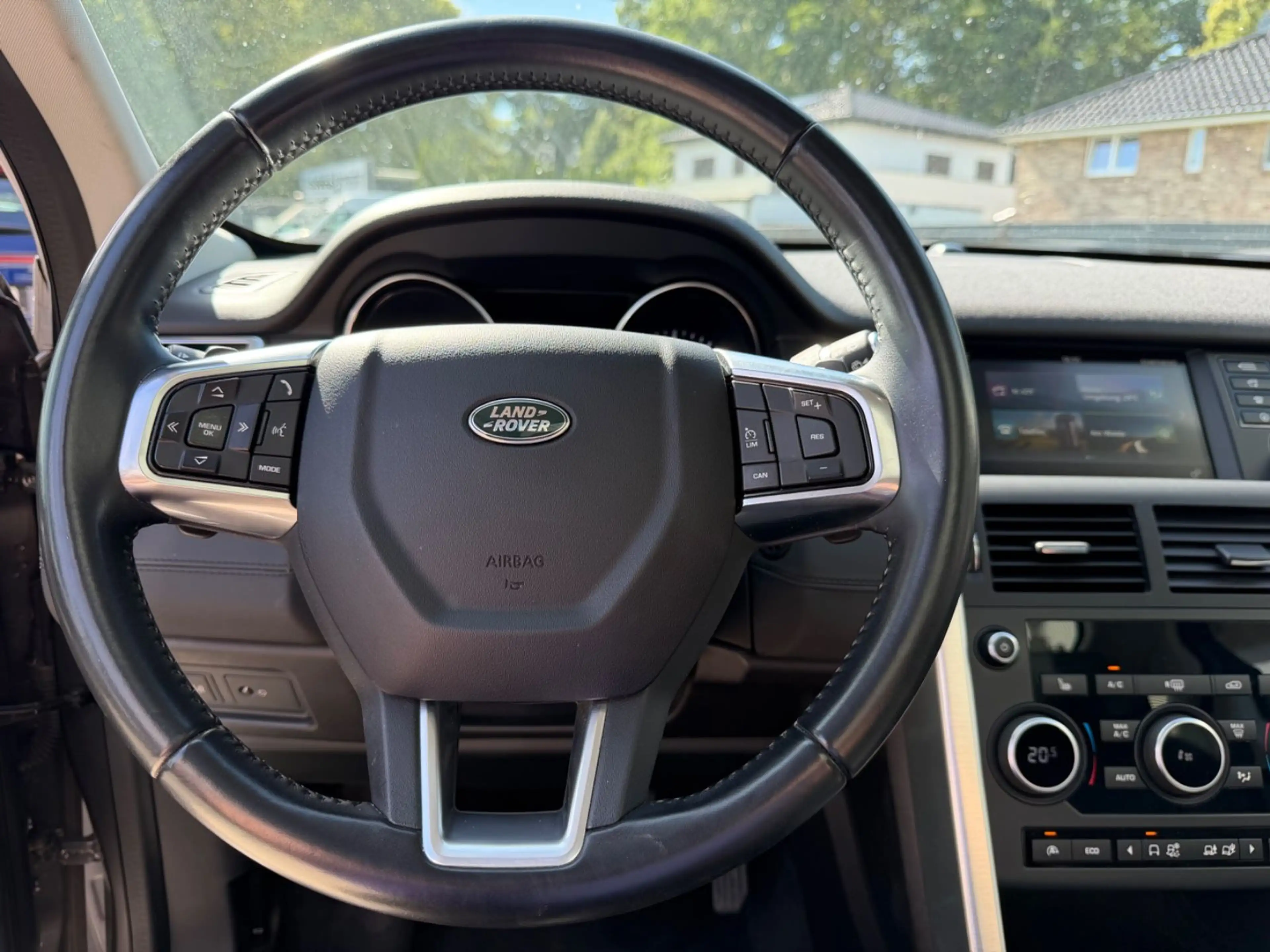 Land Rover Discovery Sport HSE *PANO/AHK/LEDER* — photo 11