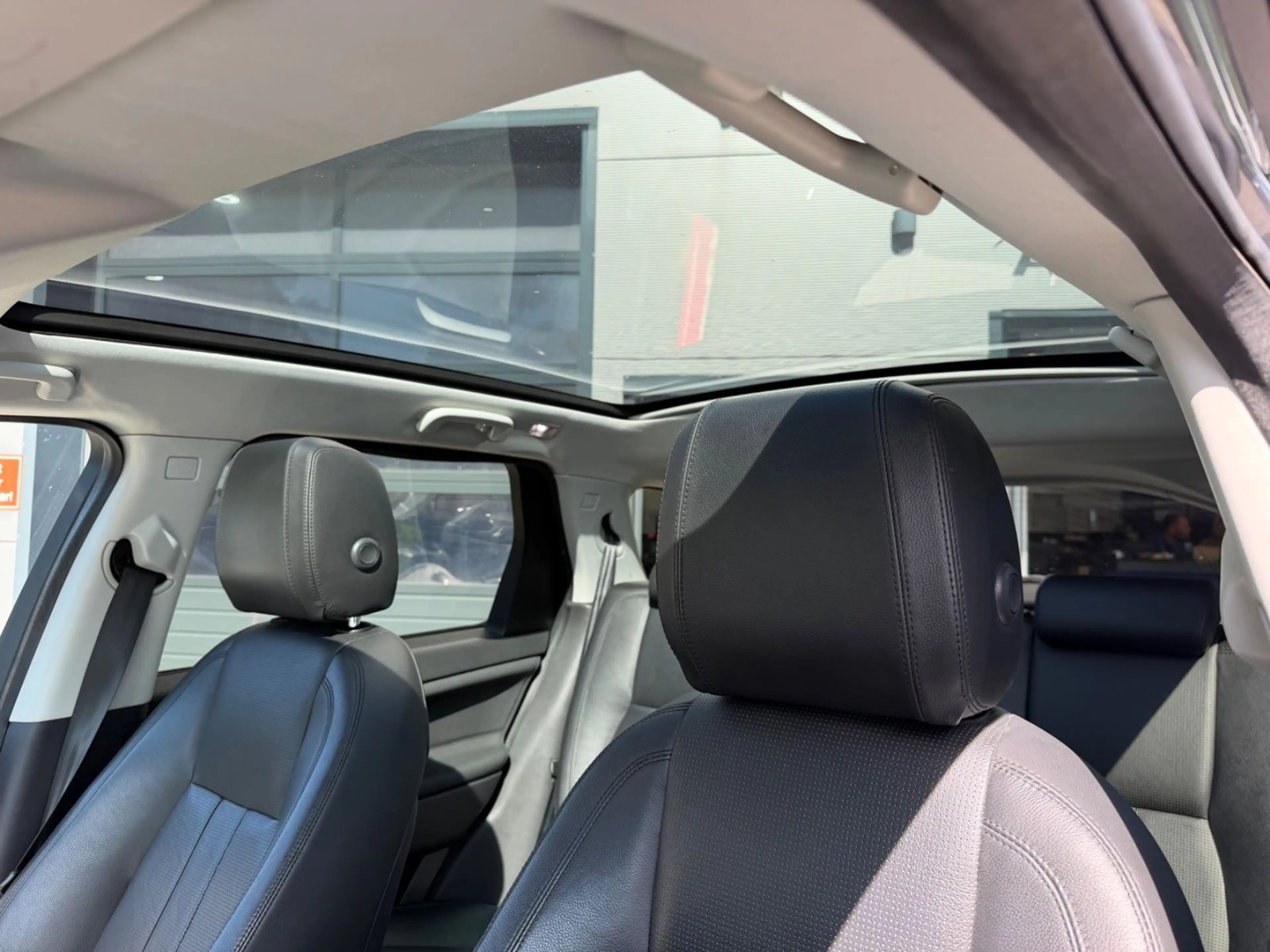 Land Rover Discovery Sport HSE *PANO/AHK/LEDER* — photo 9