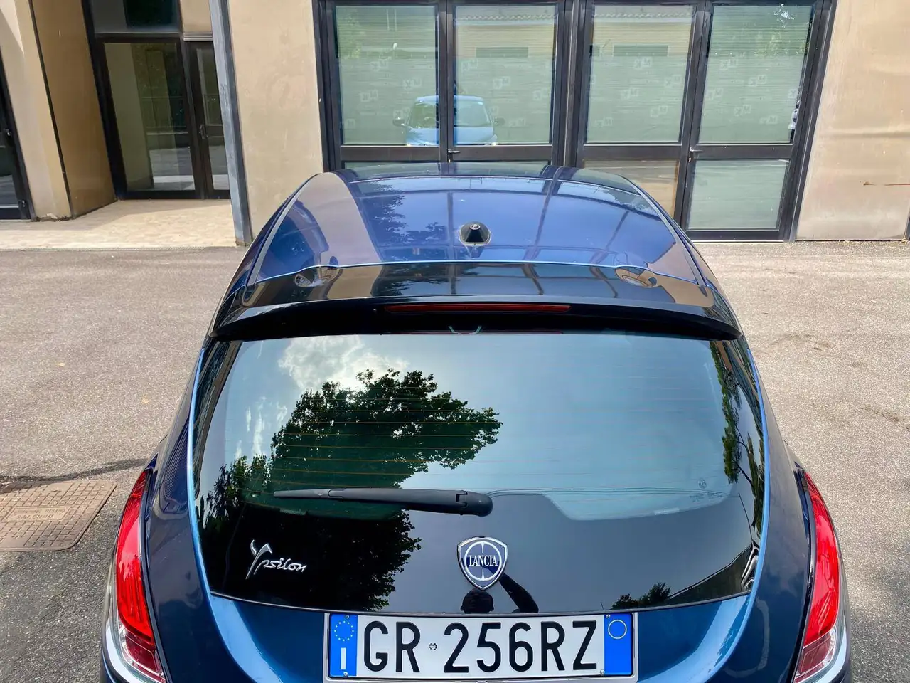 Lancia Ypsilon 2023 — фото 6