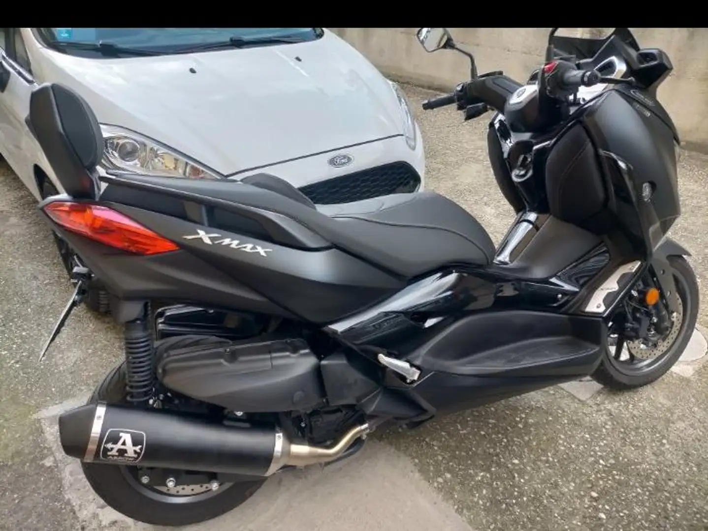 Yamaha X-Max 400 Iron man Nero - 2