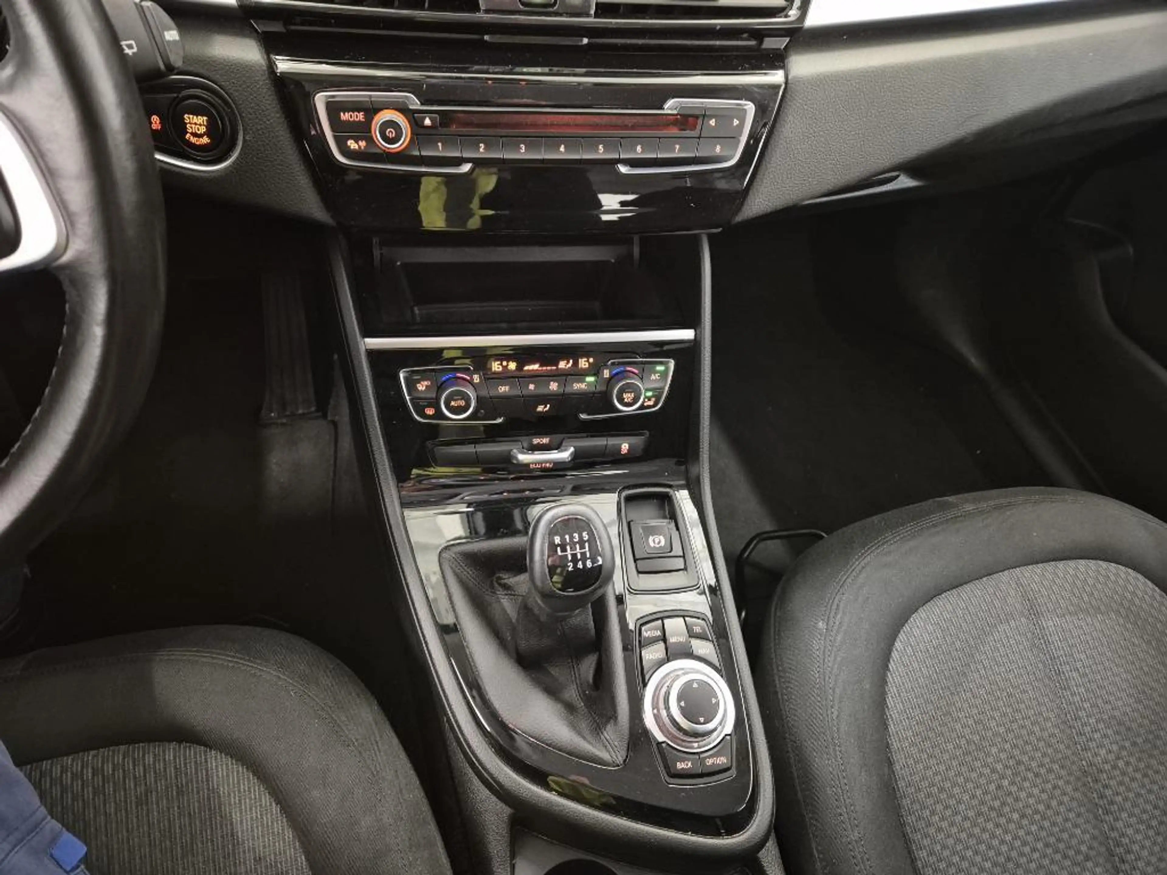 BMW 218 2-serie Active Tourer 218i Essential / NL prijs 65 — photo 7