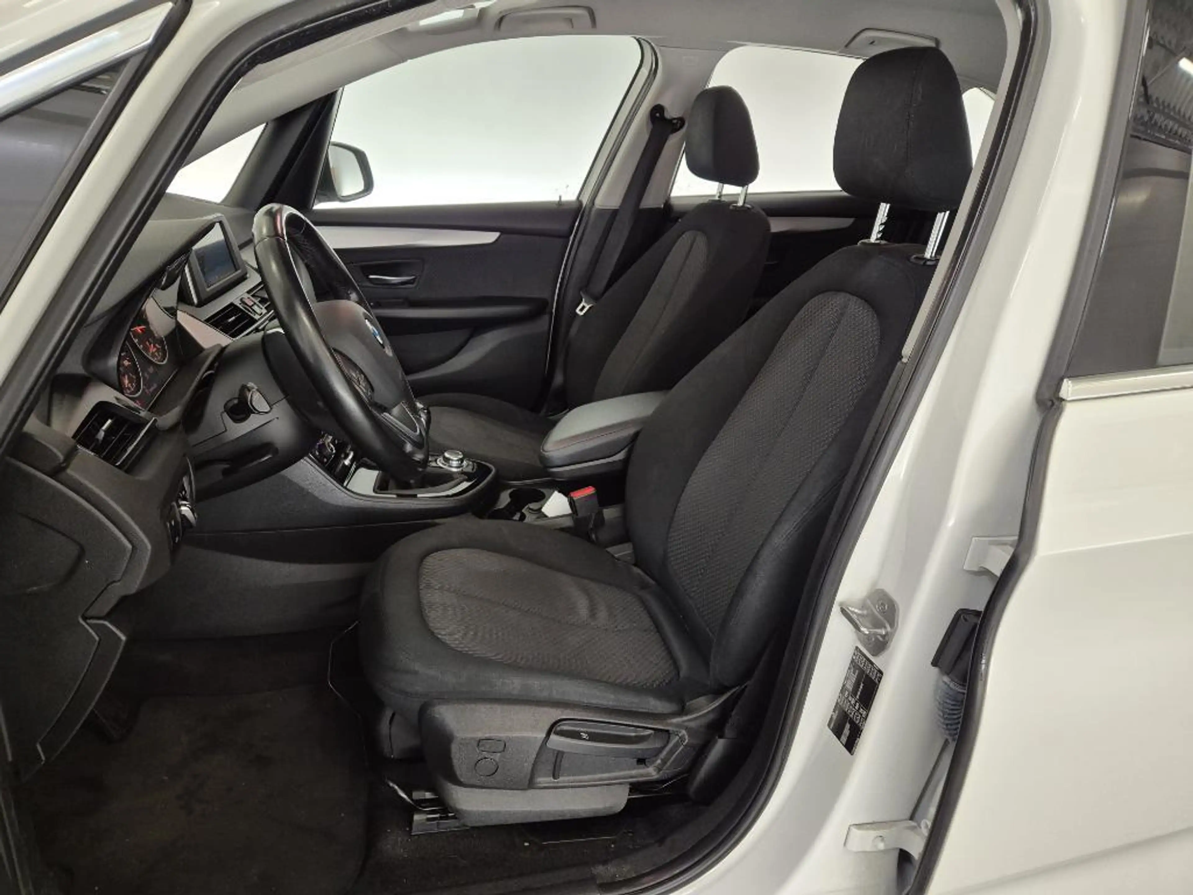 BMW 218 2-serie Active Tourer 218i Essential / NL prijs 65 — photo 12