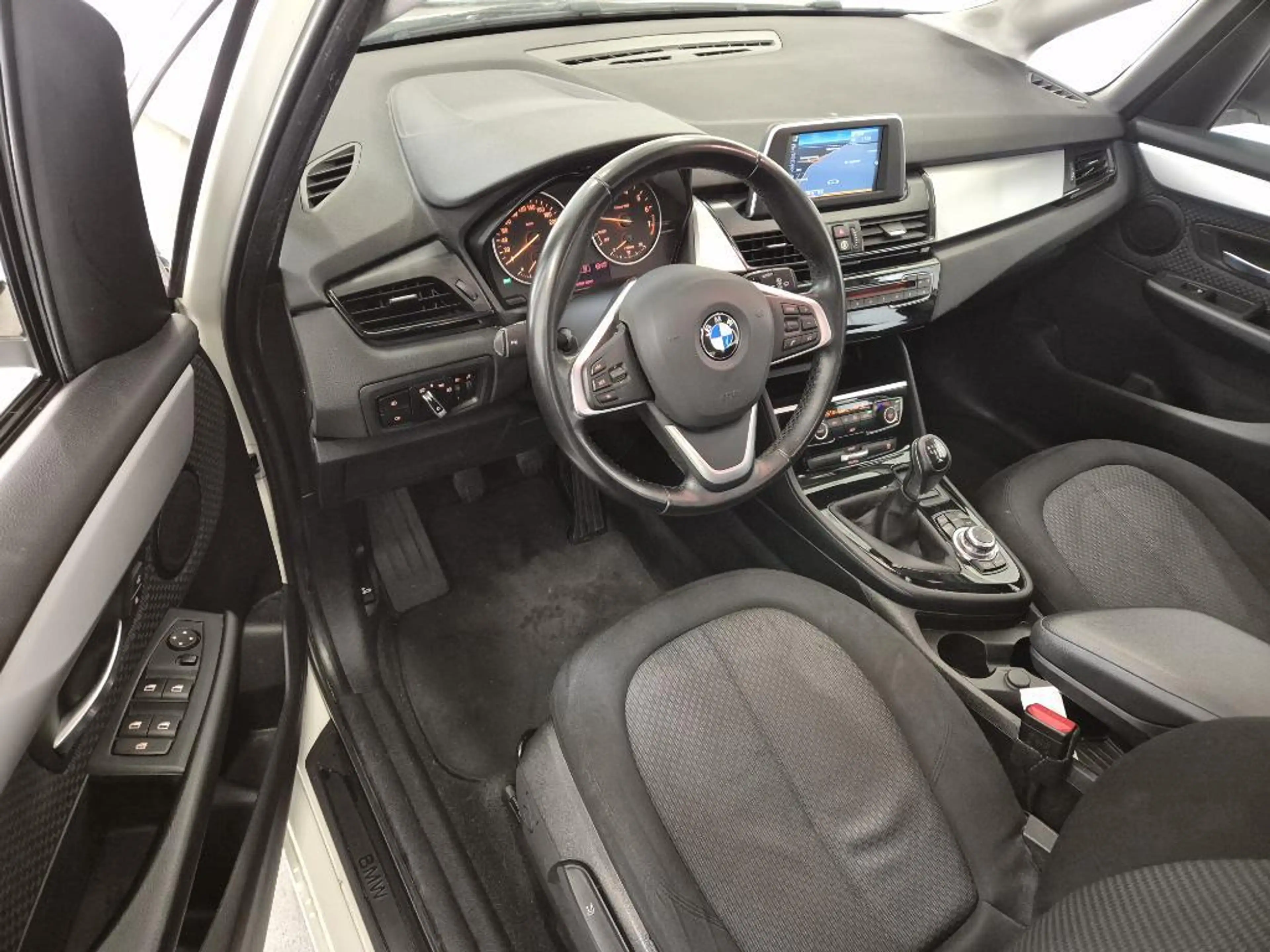 BMW 218 2-serie Active Tourer 218i Essential / NL prijs 65 — photo 9