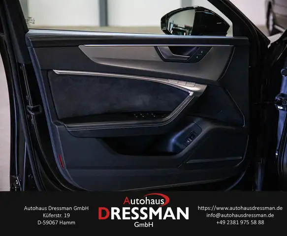 Audi S6 view 8