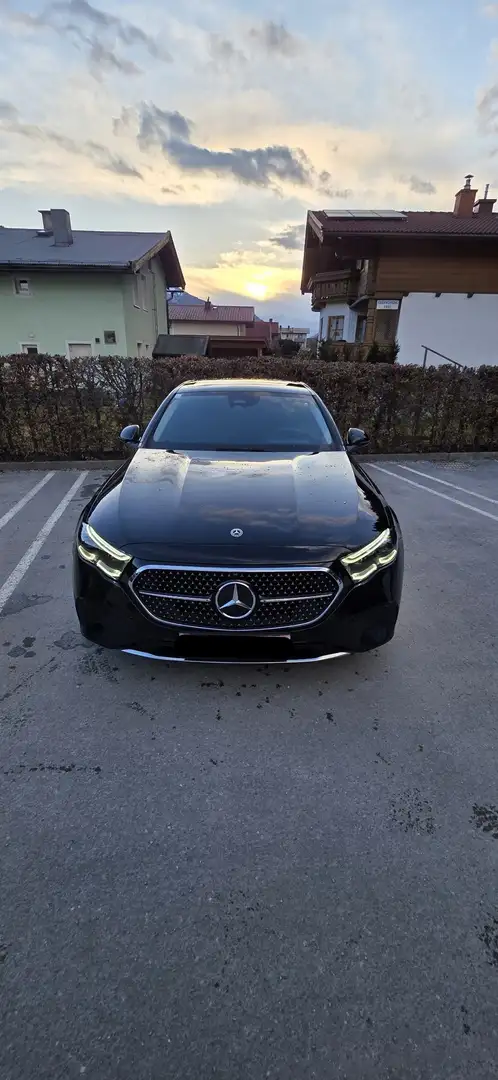 Mercedes-Benz E 220 E 220d 4 Matic Avantgarde Schwarz - 1