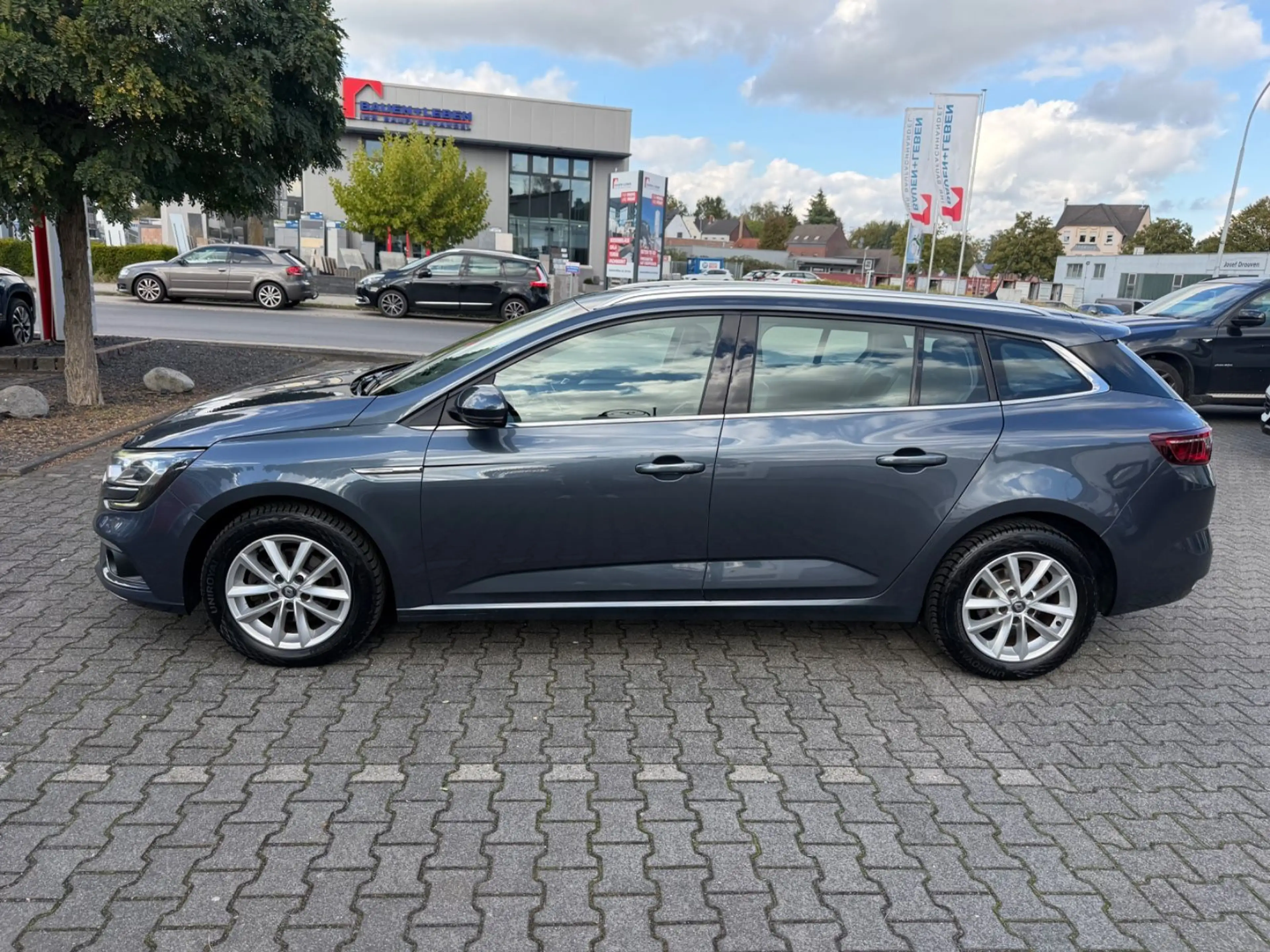 Renault Megane IV Grandtour Intens |Automatik| — photo 3