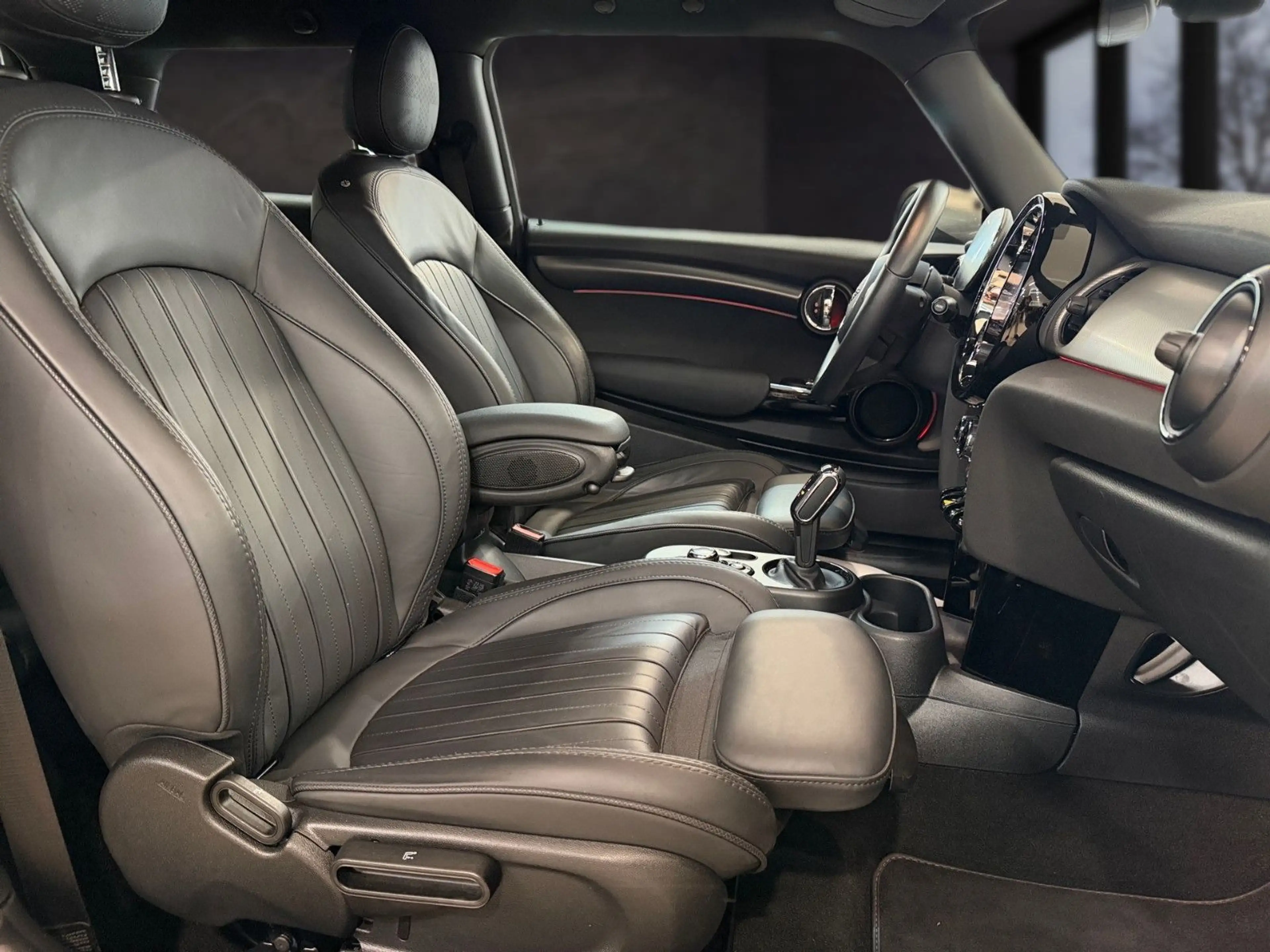 MINI Cooper SE Yours Trim* Wireless Charging*Premium — photo 13