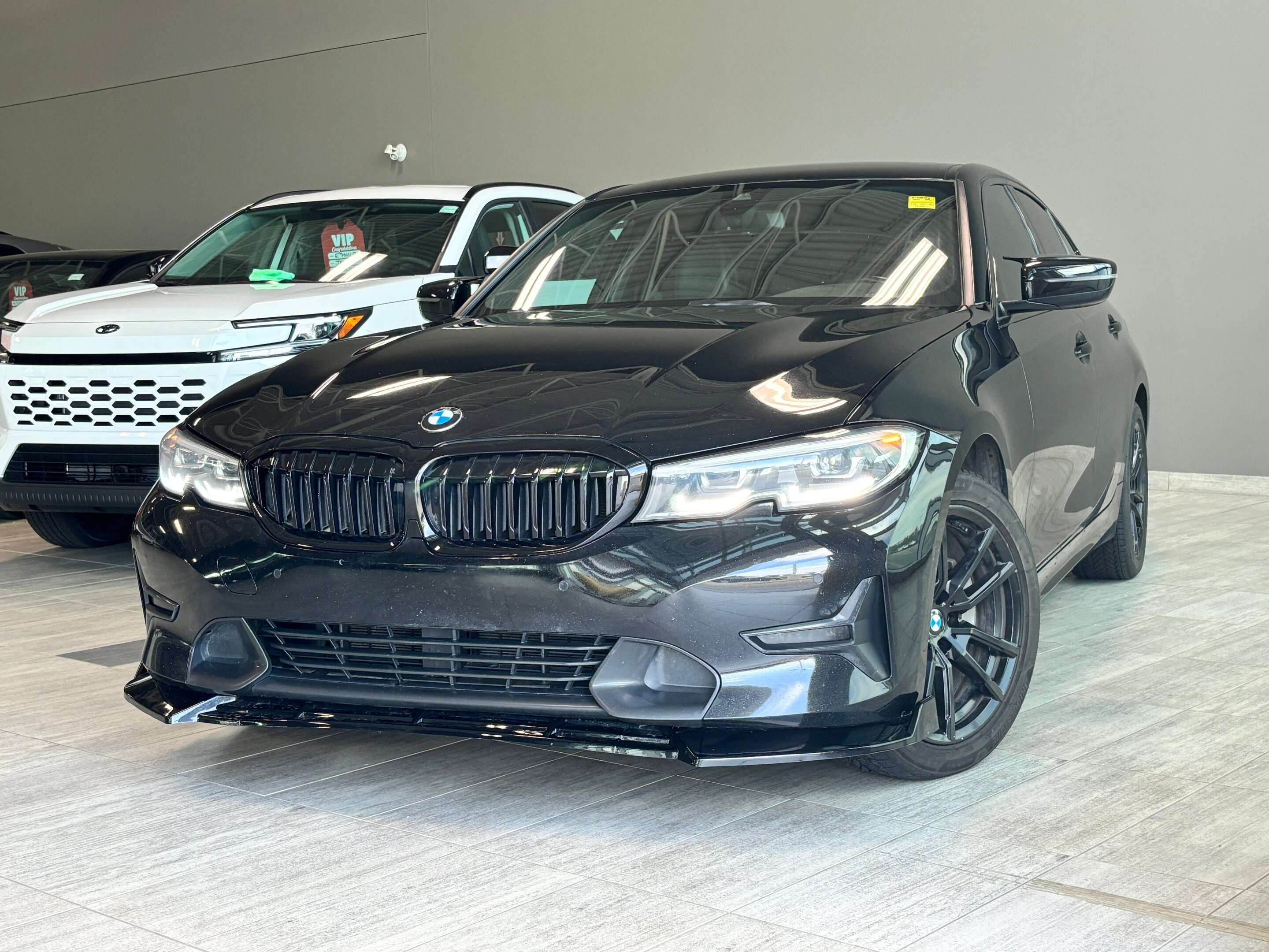 2022 BMW 3 Series 330i xDrive | Low KM's | Leather — снимка 4