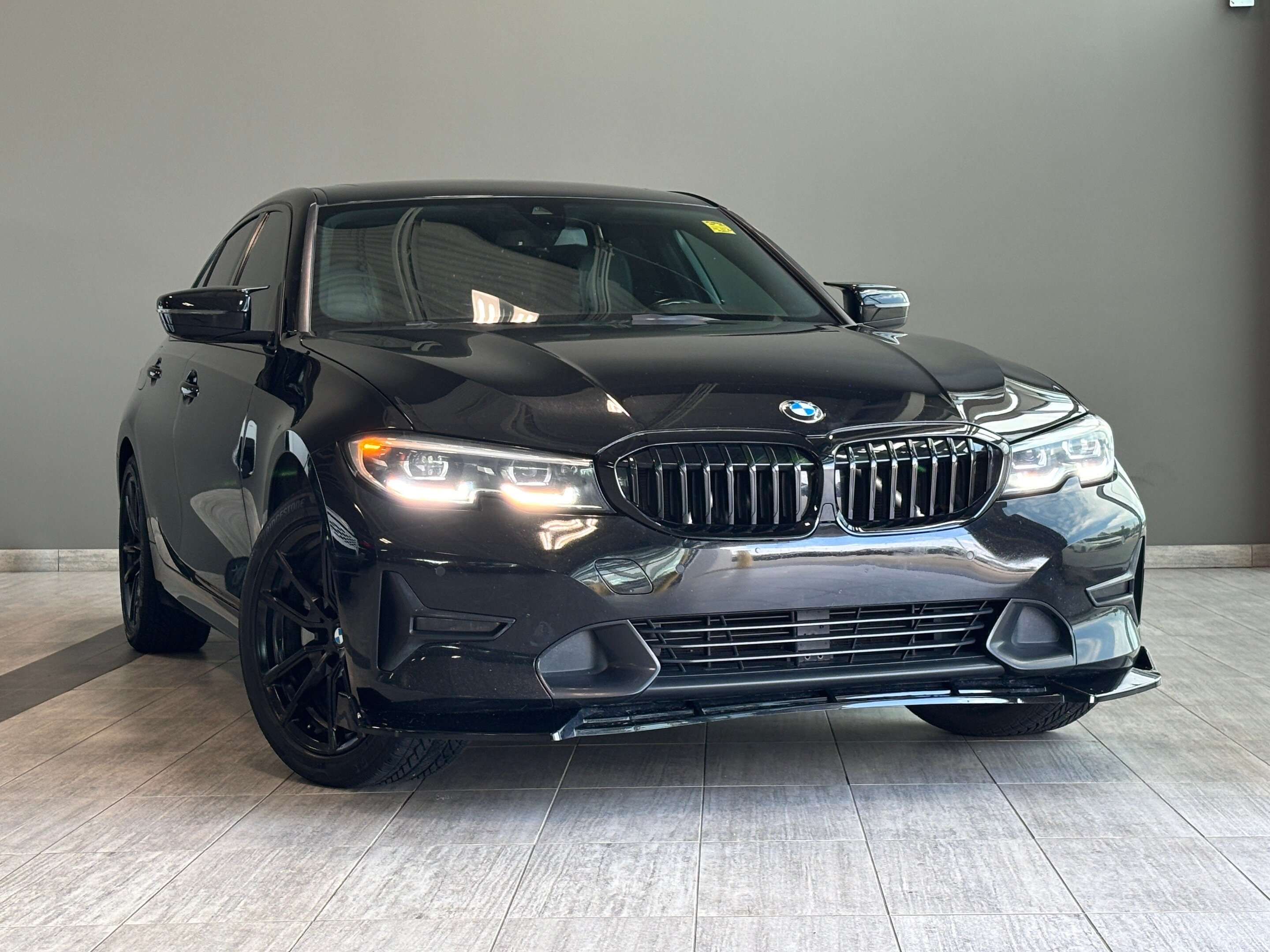 2022 BMW 3 Series 330i xDrive | Low KM's | Leather — снимка 2