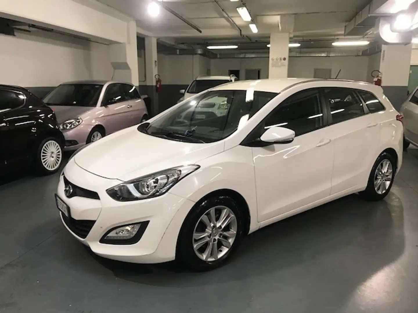 Hyundai i30 i30 Wagon 1.6 crdi Classic 110cv FRIZIONE NUOVA - 1