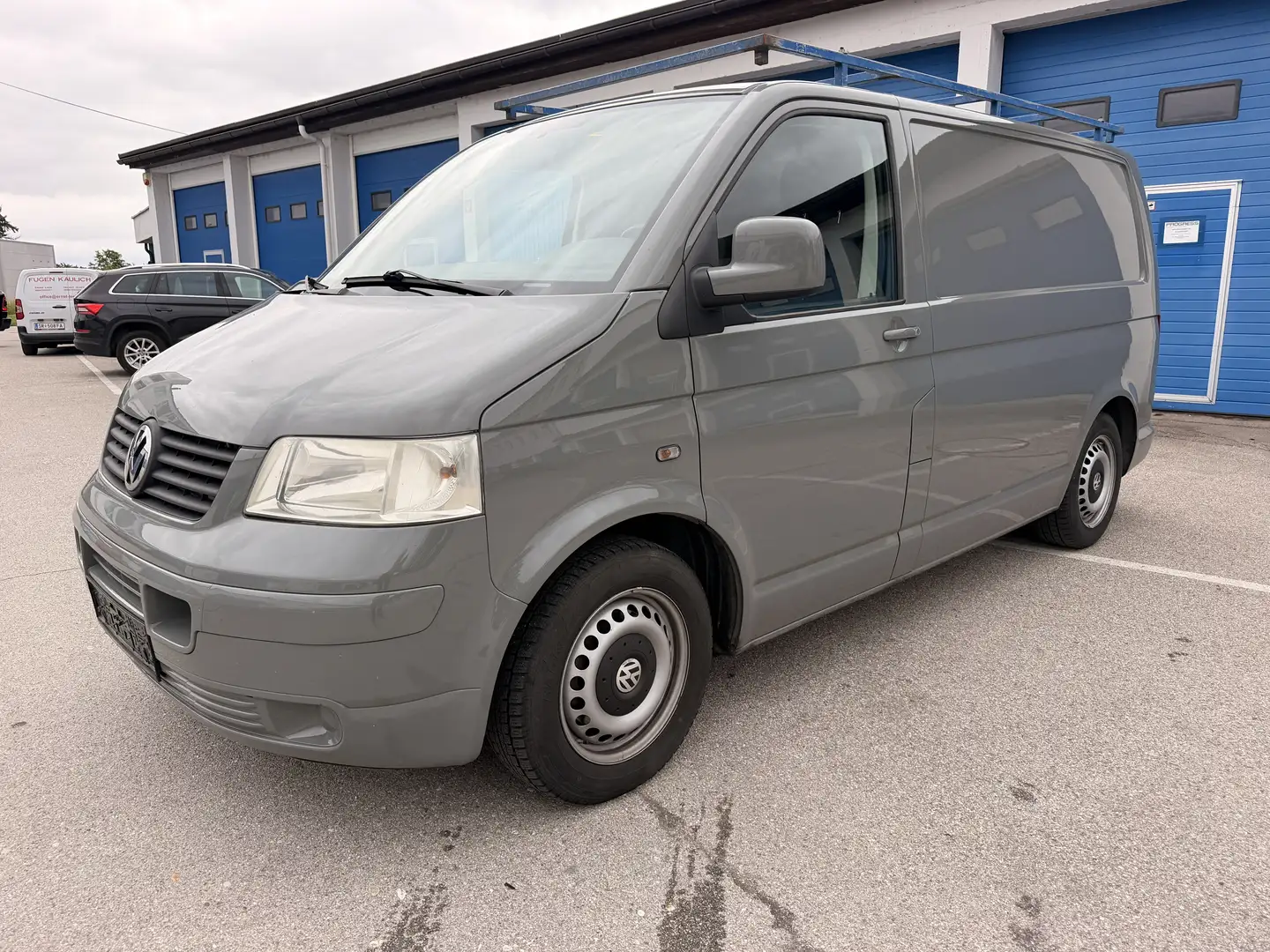 Volkswagen T5 - 1