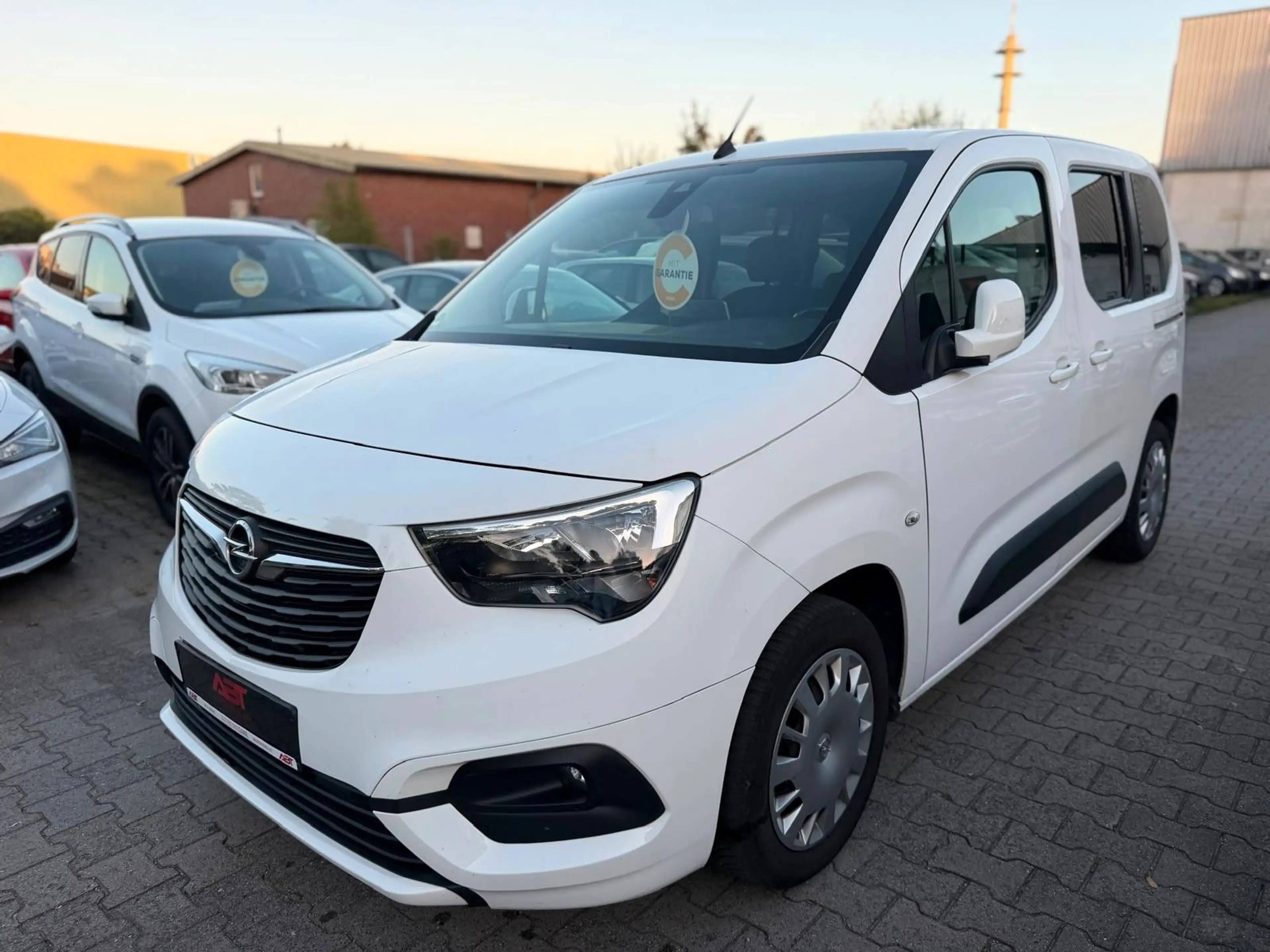 Opel Combo 1.5D, Carplay, Autom., Klima, AHK, SZH, PDC — photo 7