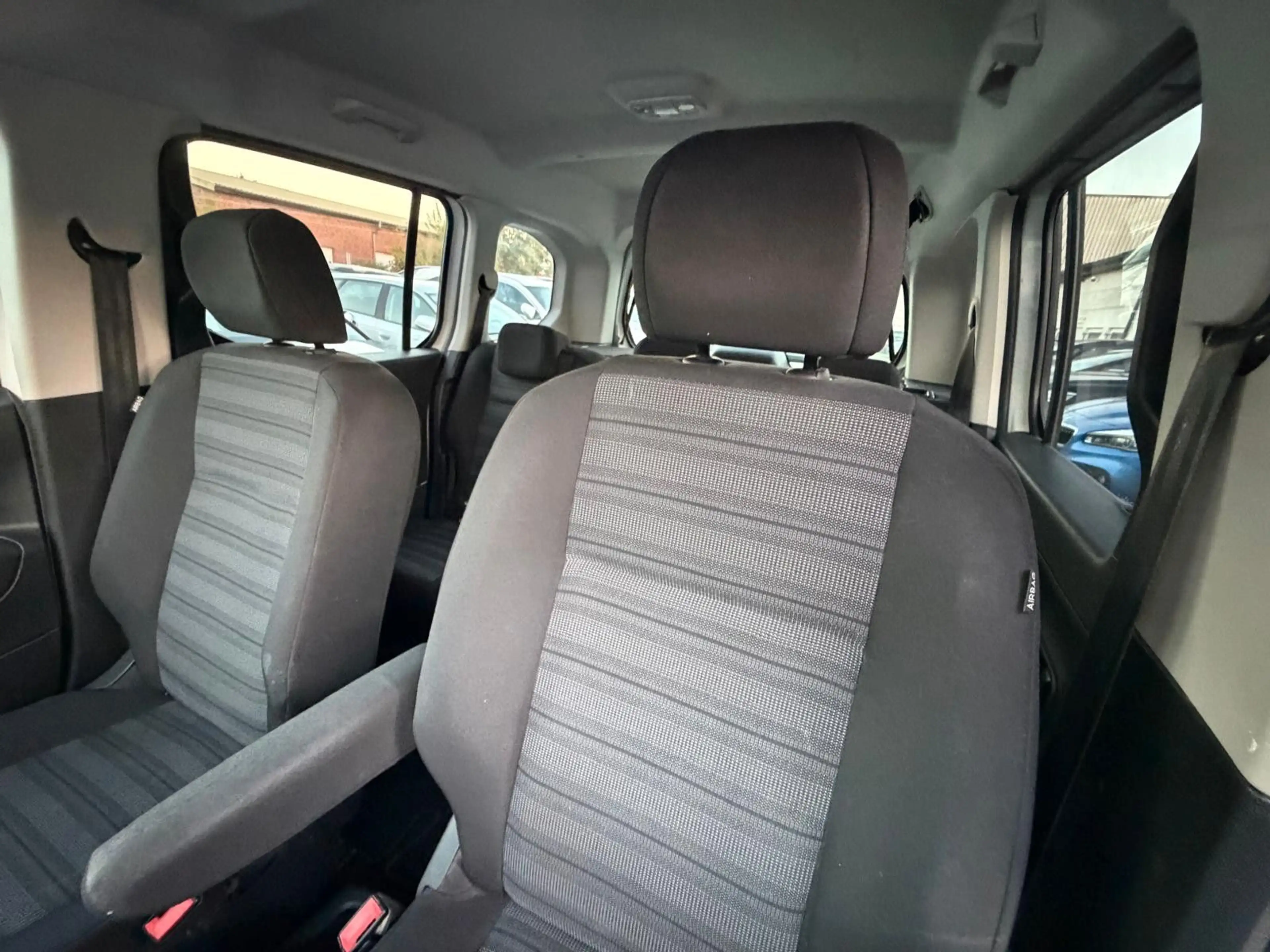 Opel Combo 1.5D, Carplay, Autom., Klima, AHK, SZH, PDC — photo 10