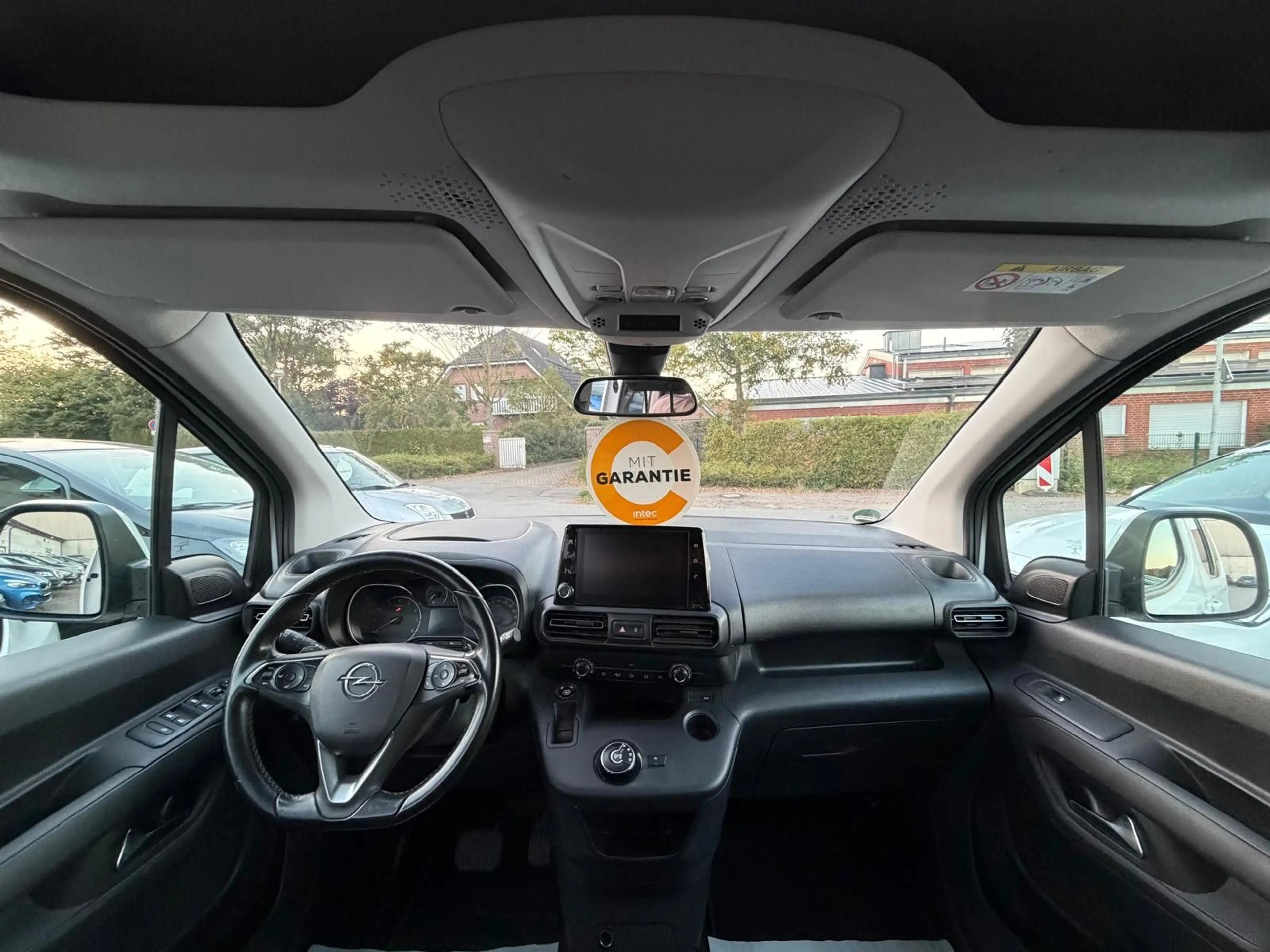 Opel Combo 1.5D, Carplay, Autom., Klima, AHK, SZH, PDC — photo 12