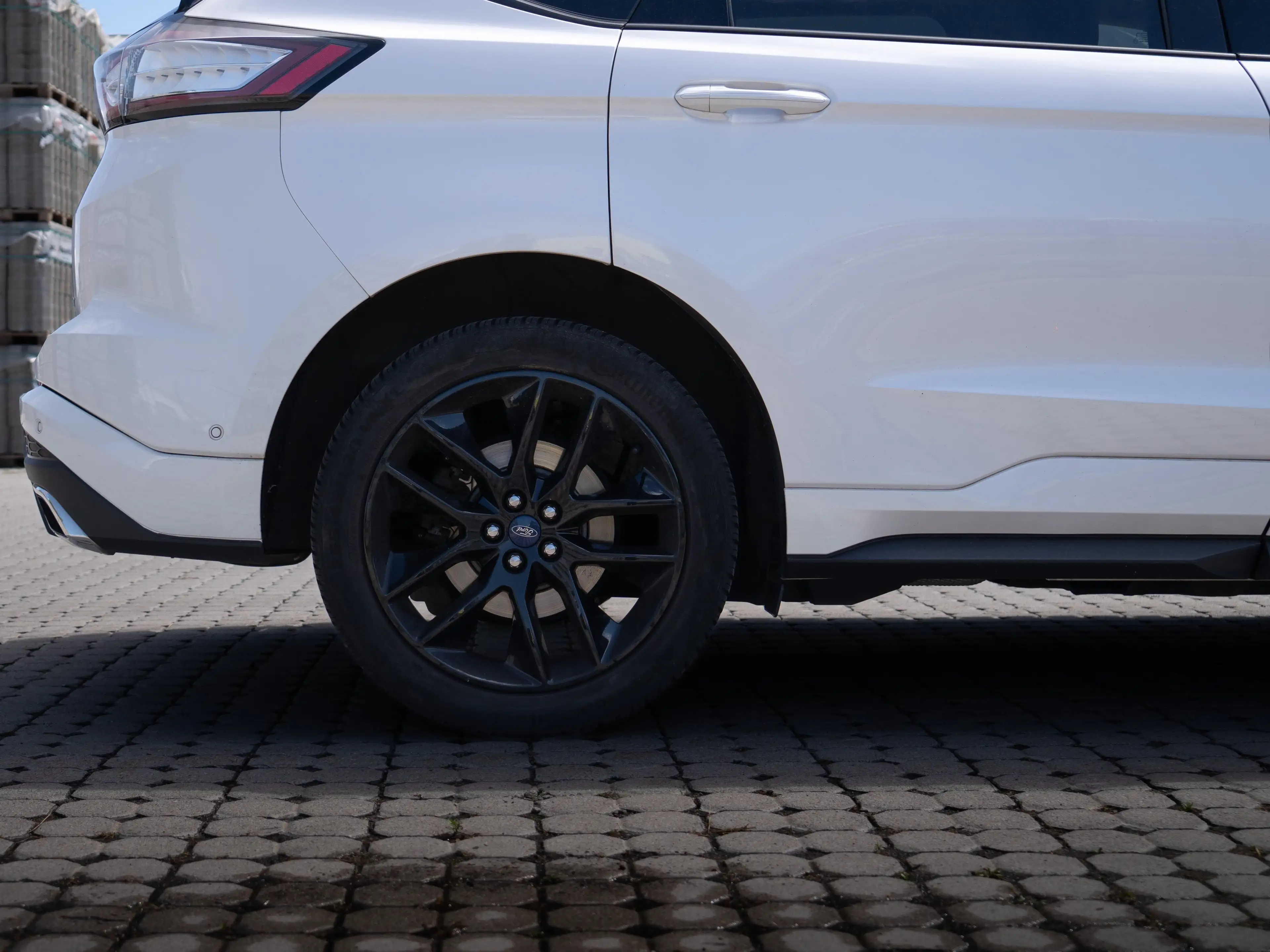 Ford Edge Sport 4x4 — photo 11