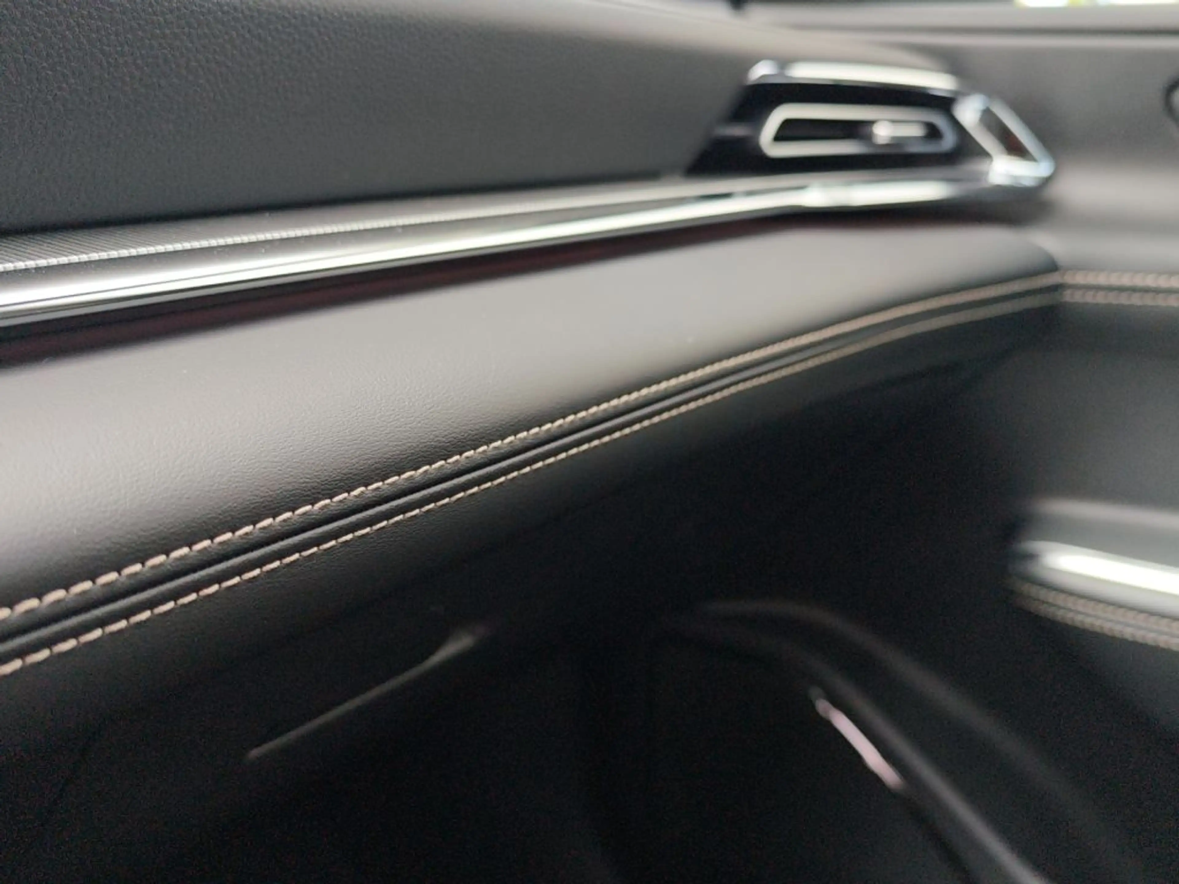 Mazda 6e EV Long Range Takumi — photo 18