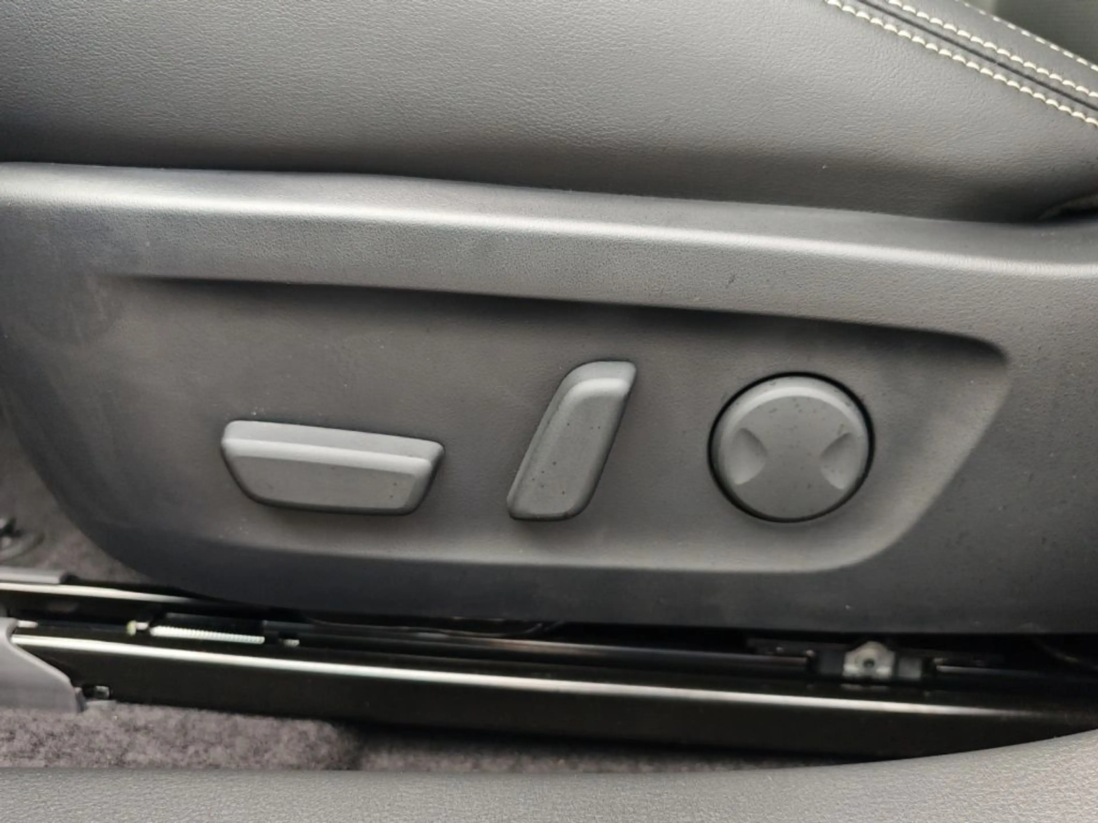 Mazda 6e EV Long Range Takumi — photo 16