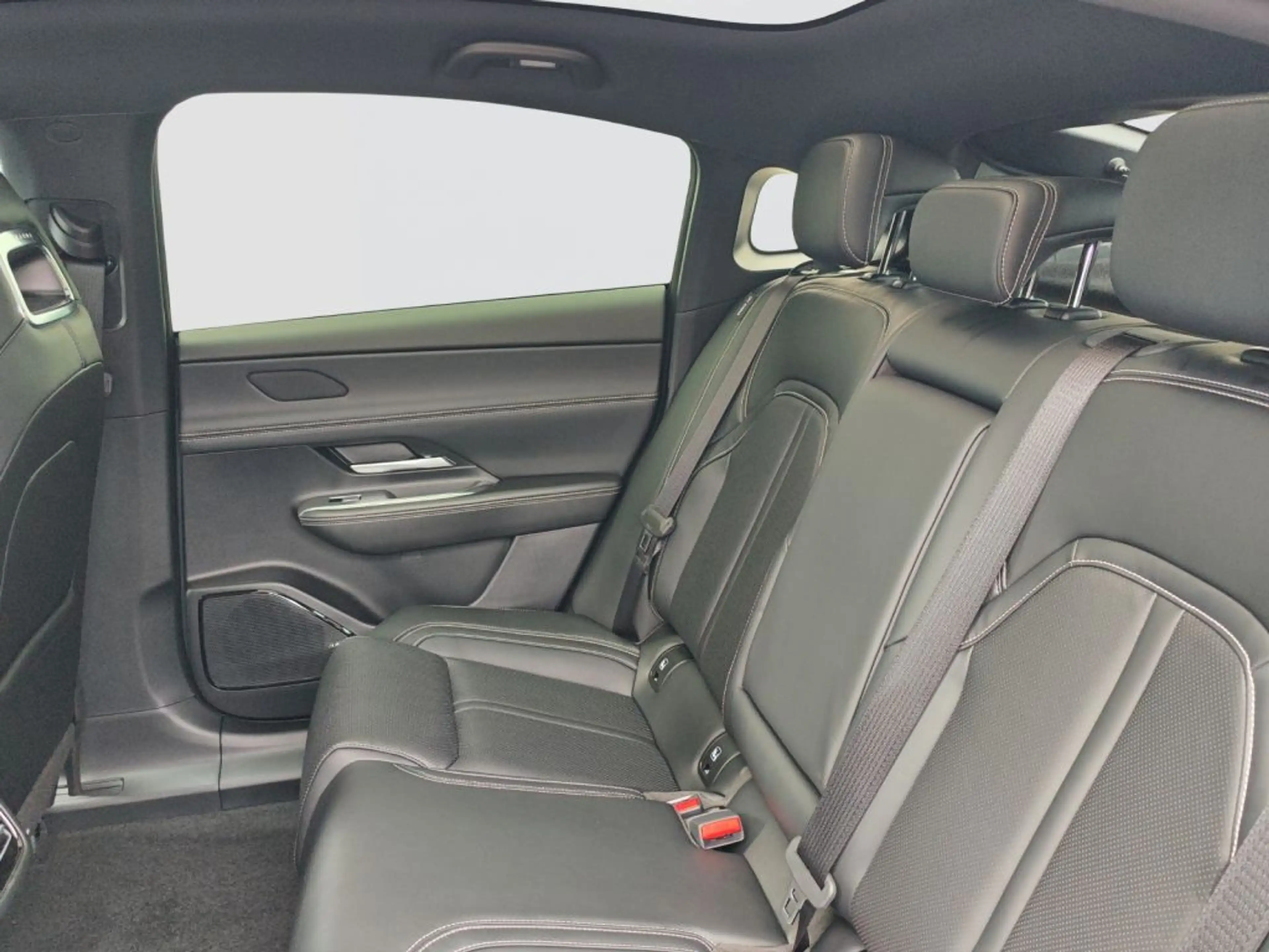 Mazda 6e EV Long Range Takumi — photo 11