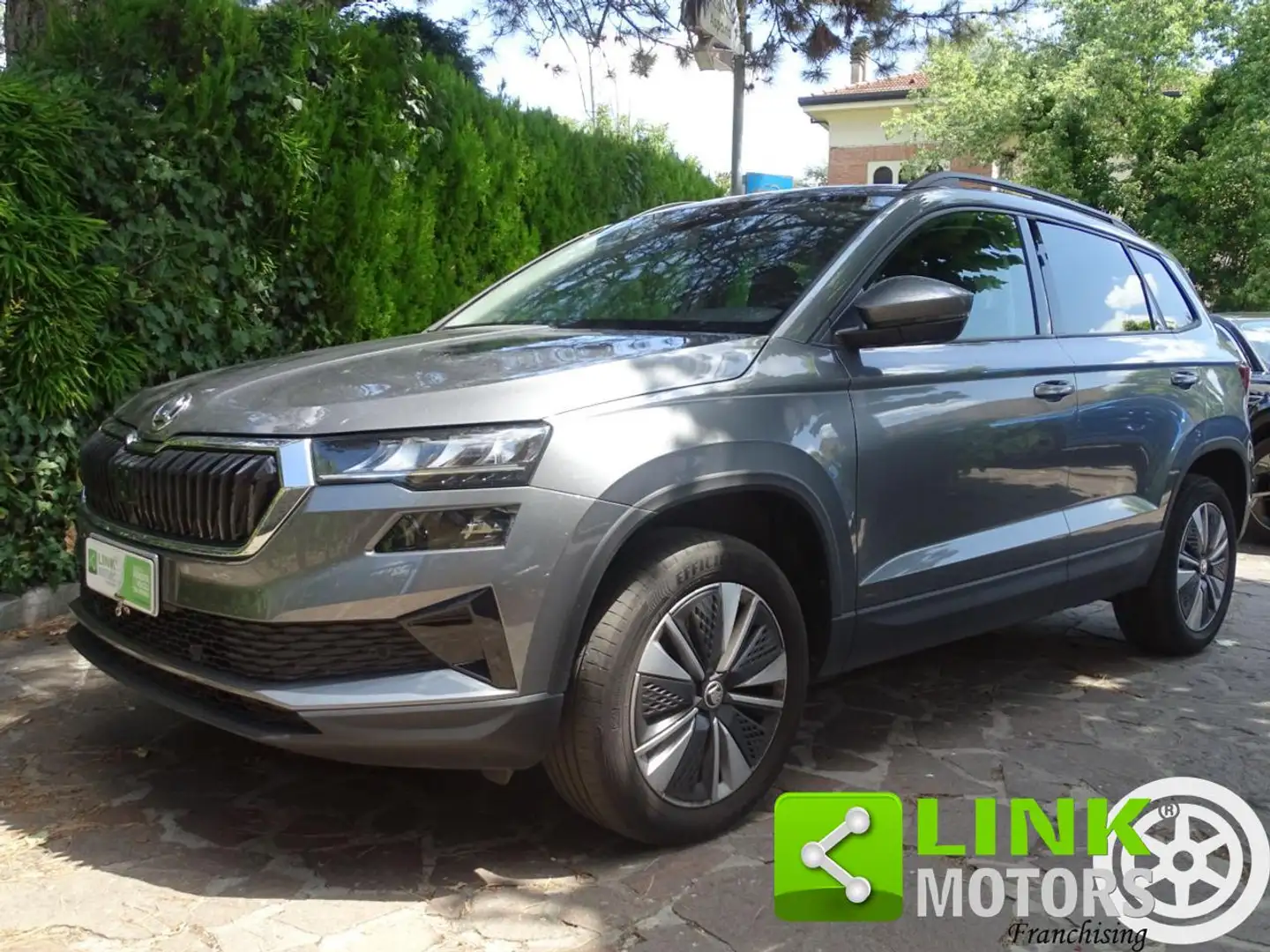 Skoda Karoq 1.5 TSI ACT DSG Executive 150cv Grigio - 1