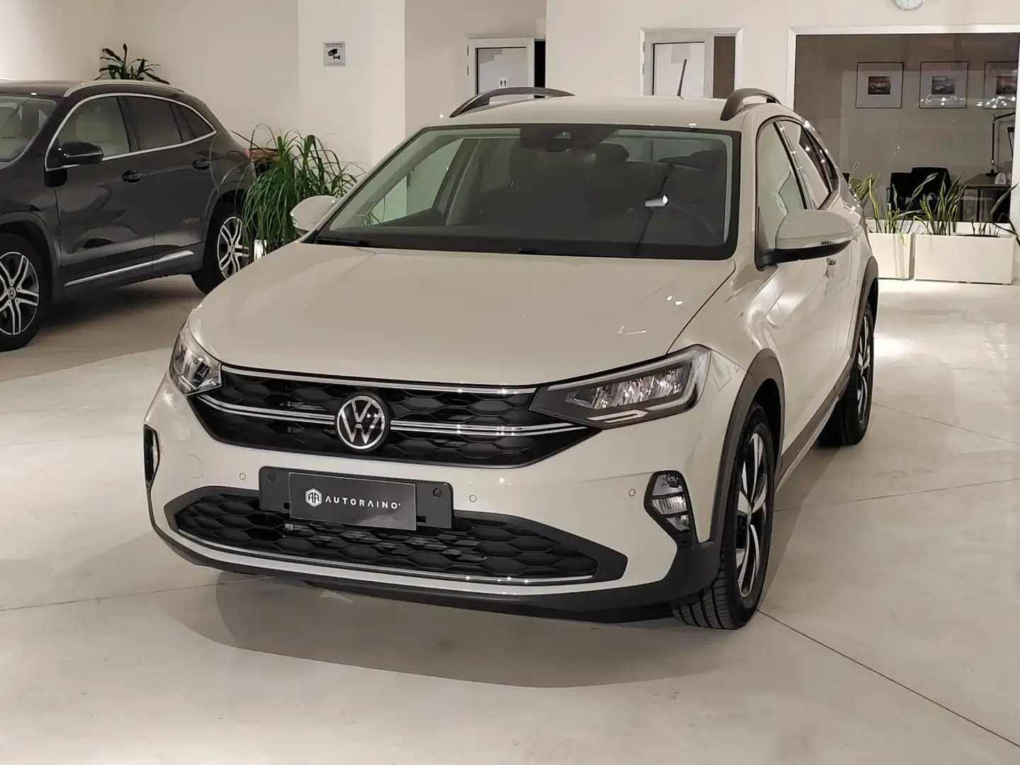 Volkswagen Taigo 1.0 TSI 115 CV Edition Plus Gris - 2