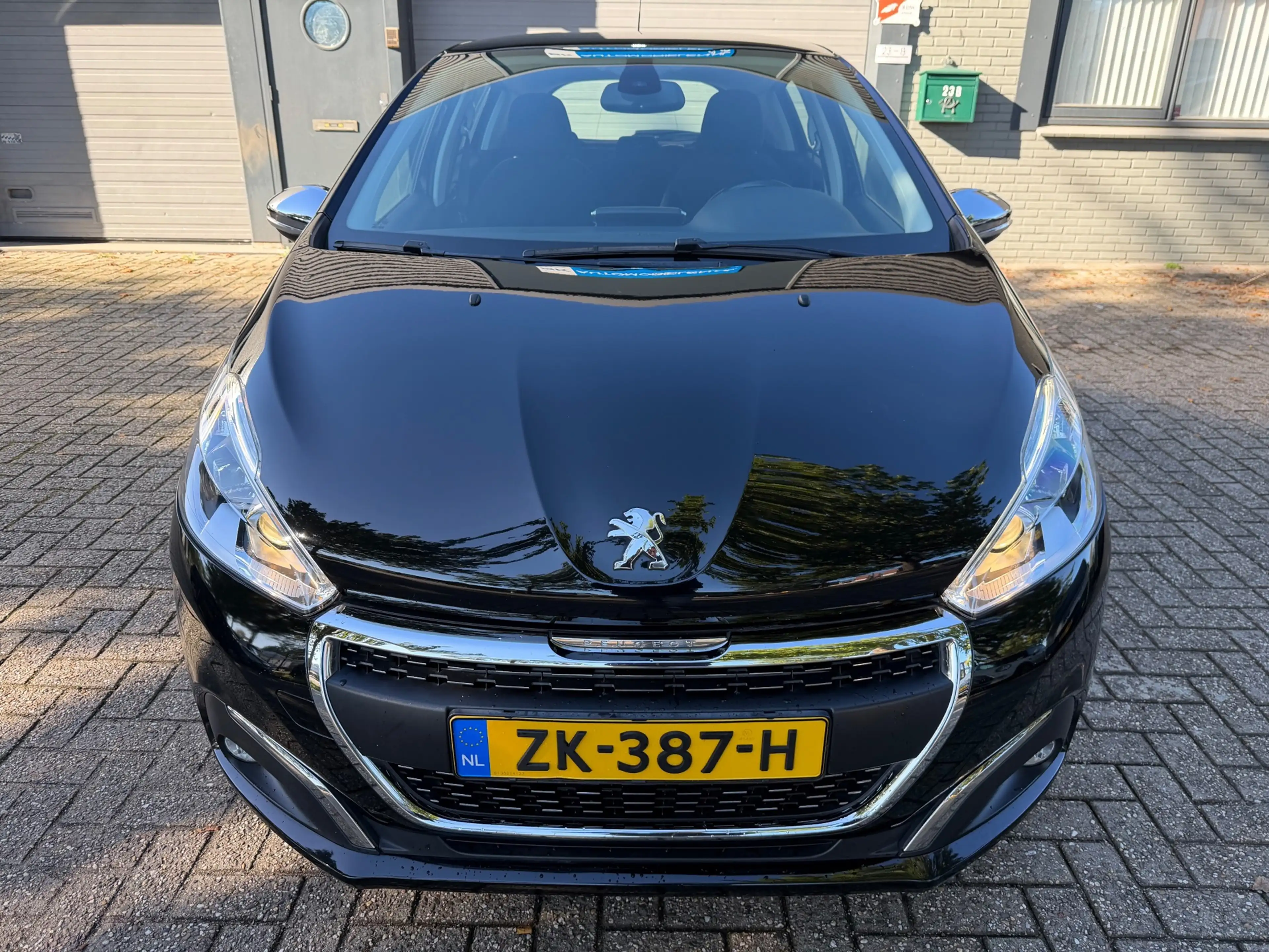 Peugeot 208 1.5 BlueHDi Blue Lease Allure — photo 8