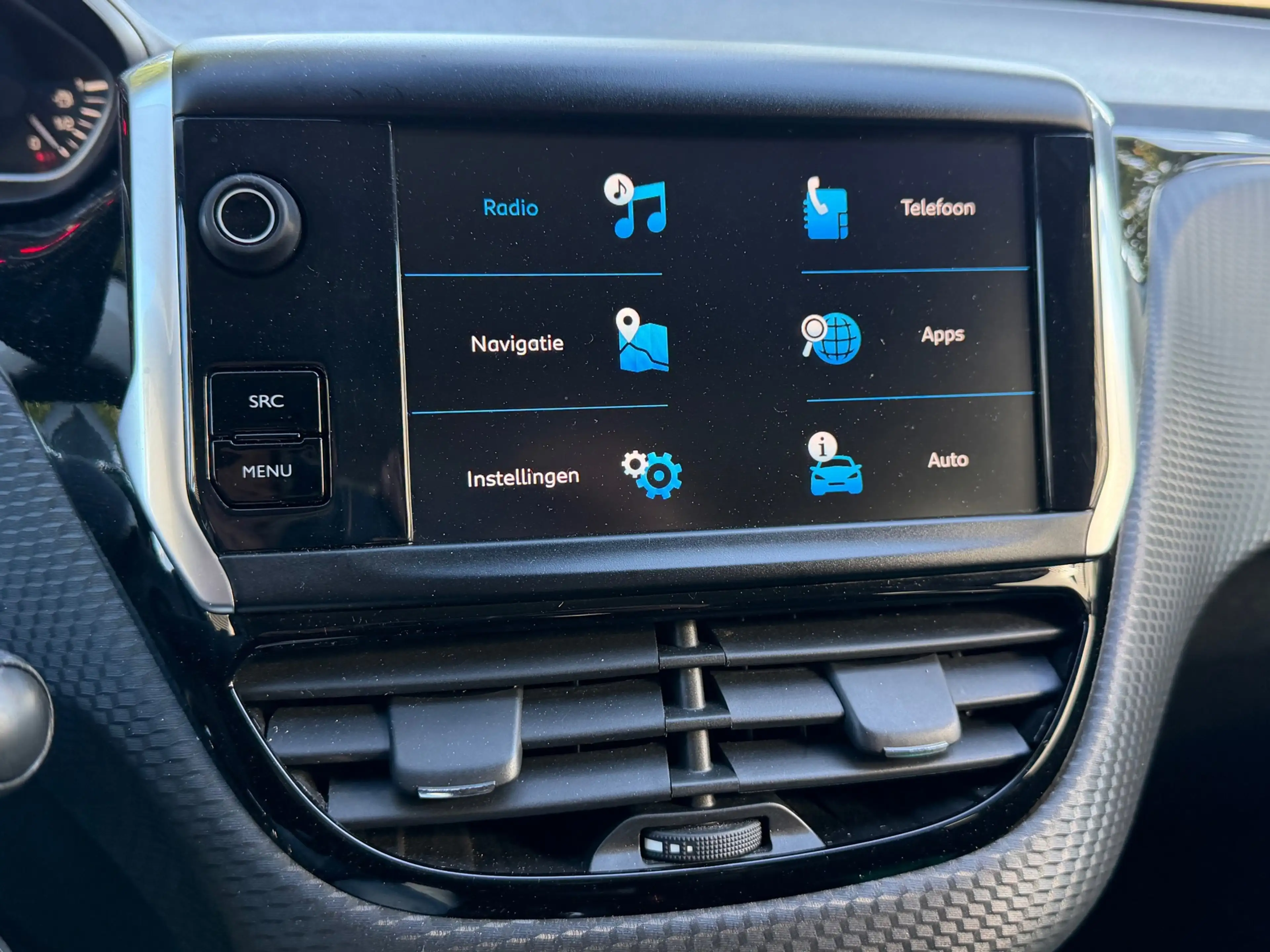 Peugeot 208 1.5 BlueHDi Blue Lease Allure — photo 15