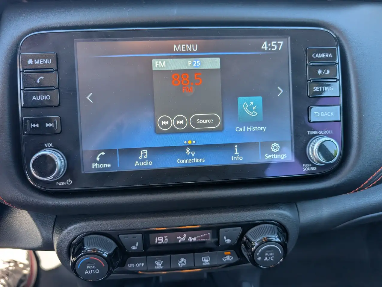 Nissan Kicks снимка Nissan Kicks