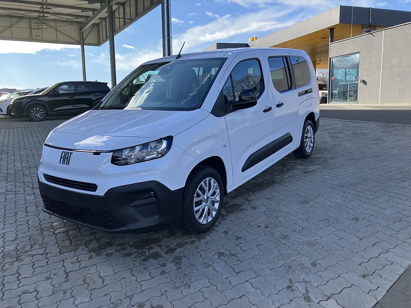 Fiat Doblo XL Diesel 130 S&S 6-Gang-Manuell 7 Sitze Weiß - 2
