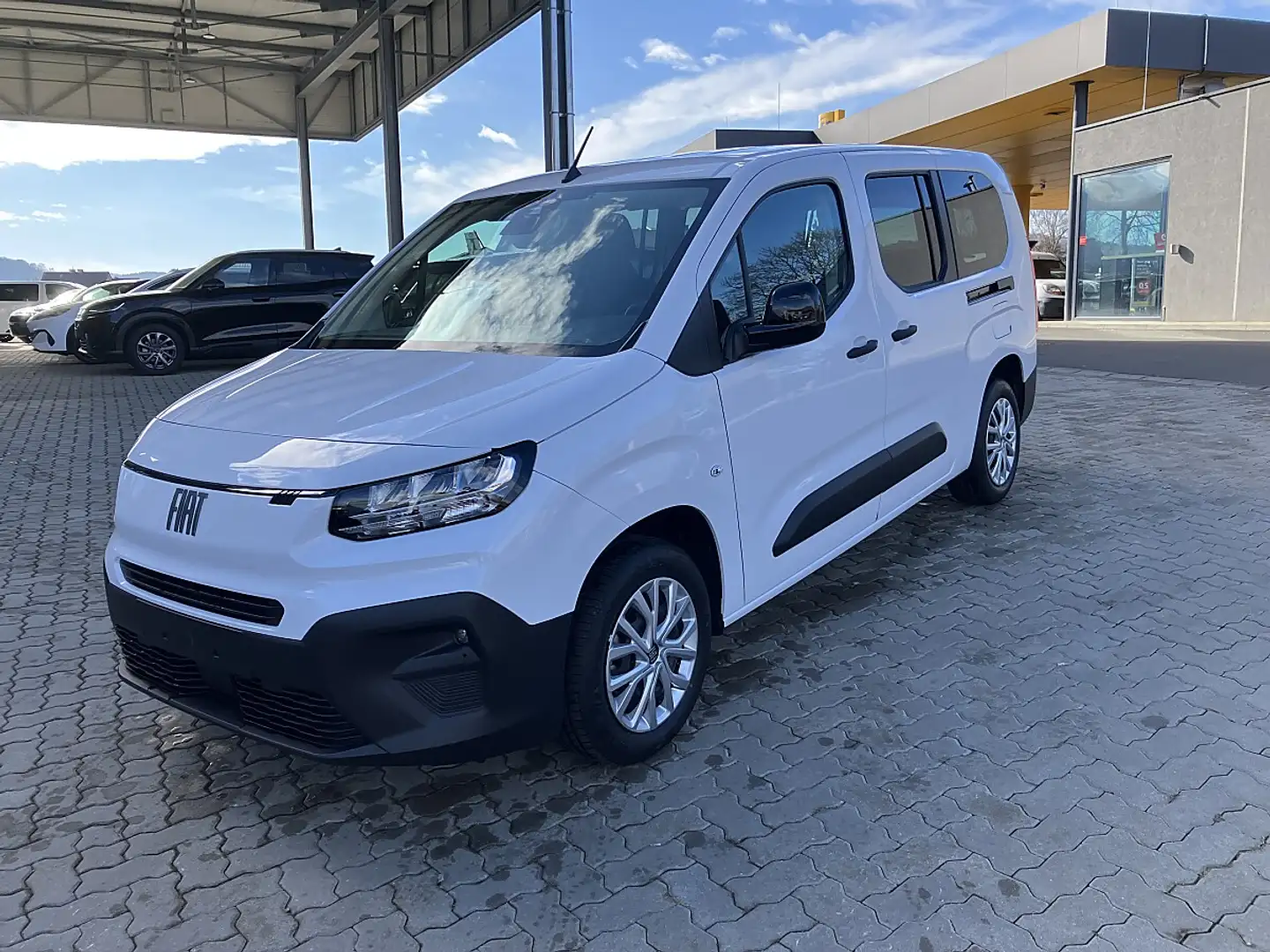 Fiat Doblo XL Diesel 130 S&S 6-Gang-Manuell 7 Sitze Weiß - 1