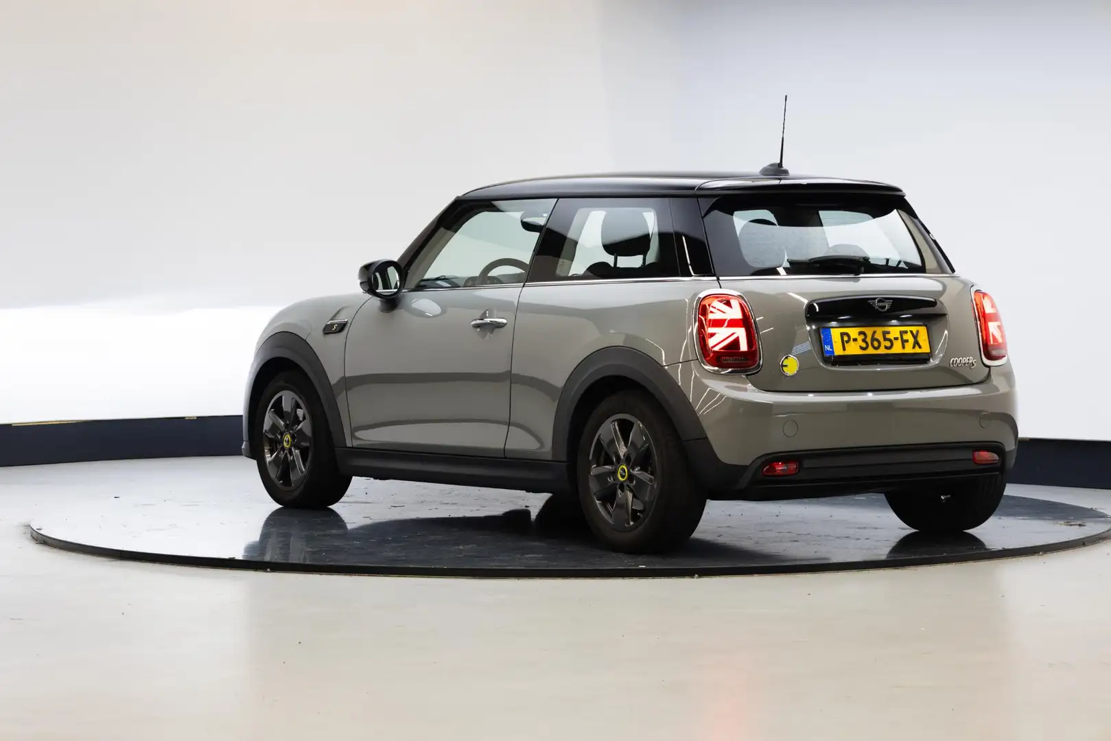 MINI Sonstige Electric Essential 33 kWh Grau - 2