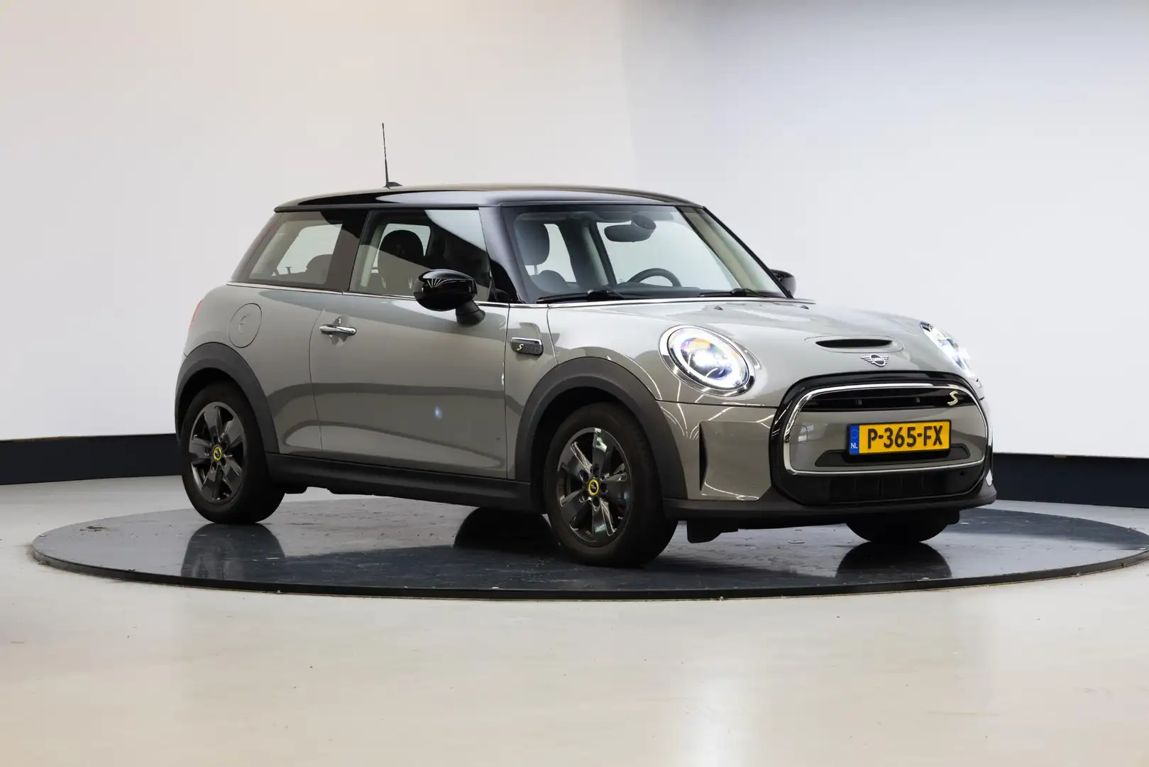 MINI Sonstige Electric Essential 33 kWh Grau - 1