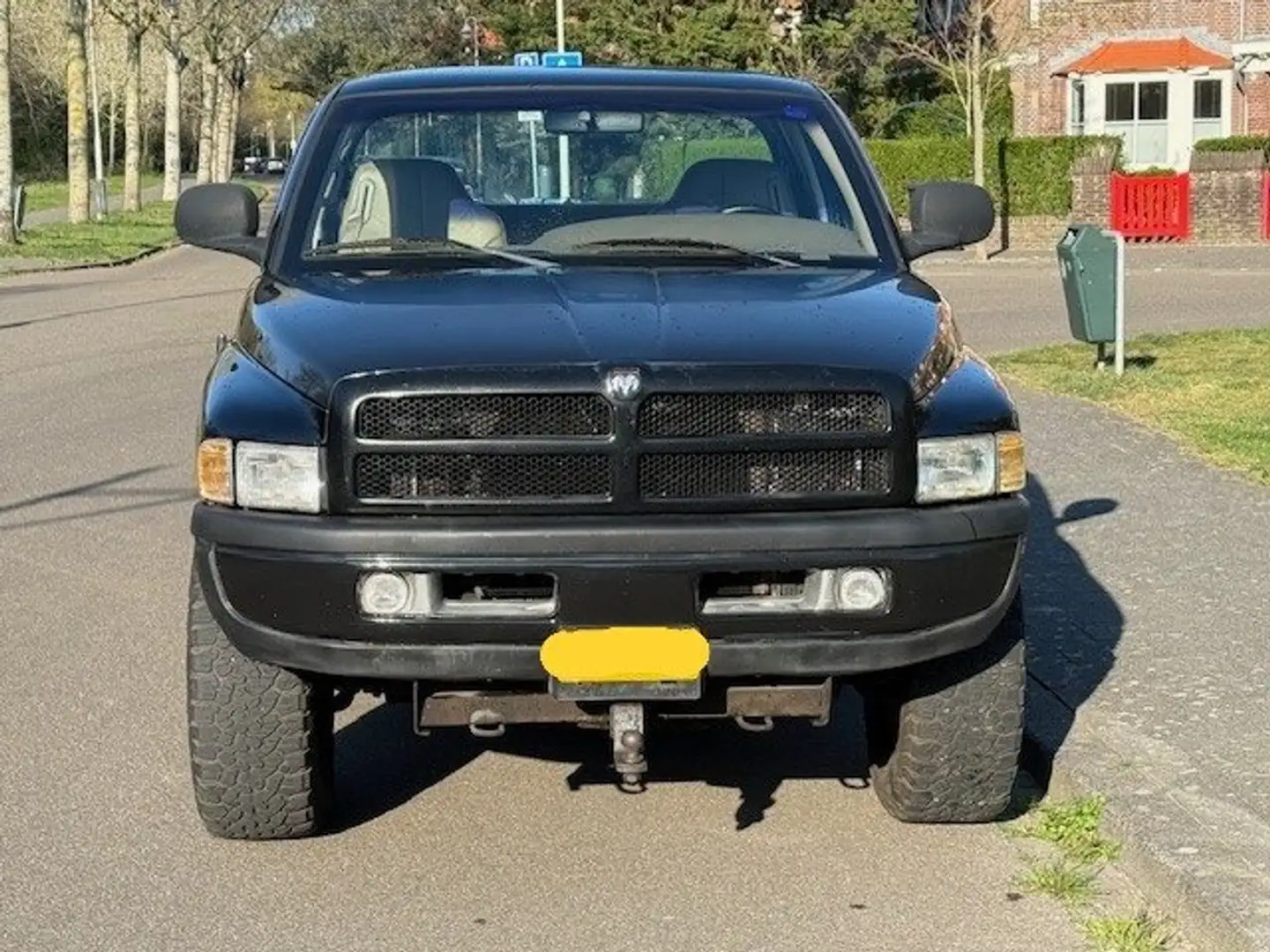 Dodge RAM MAGNUM 2500 Negro - 2