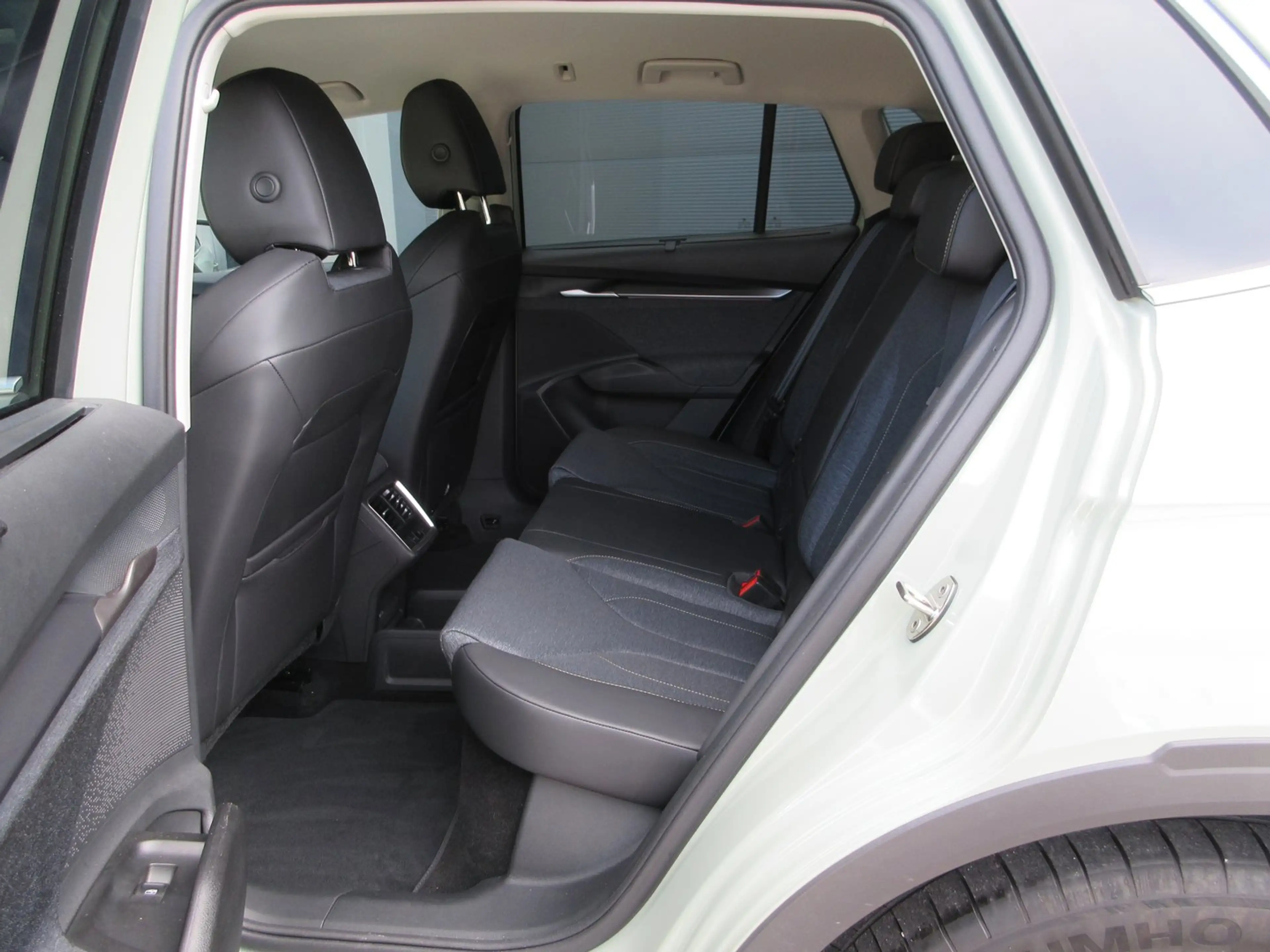 Skoda Elroq 85 — photo 10