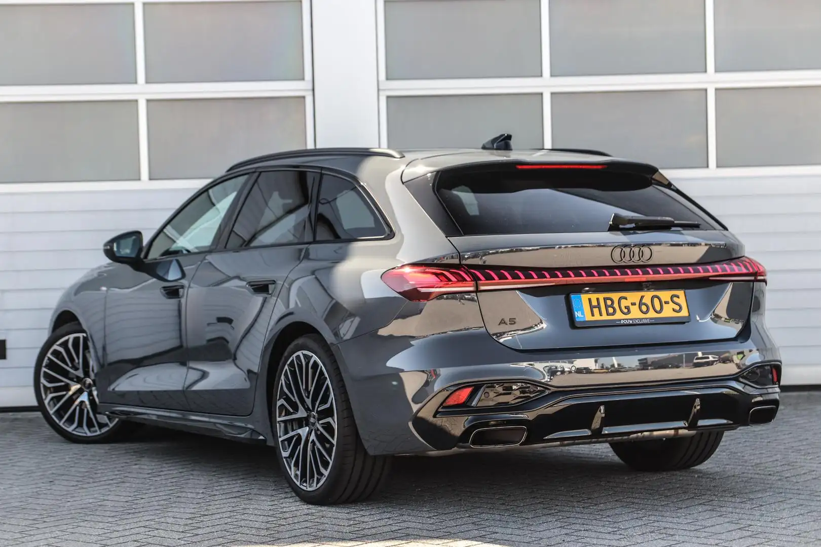 Audi A5 Avant 2.0 TFSI 150pk S-Line Edition | 20" LMV | Ak Szürke - 2